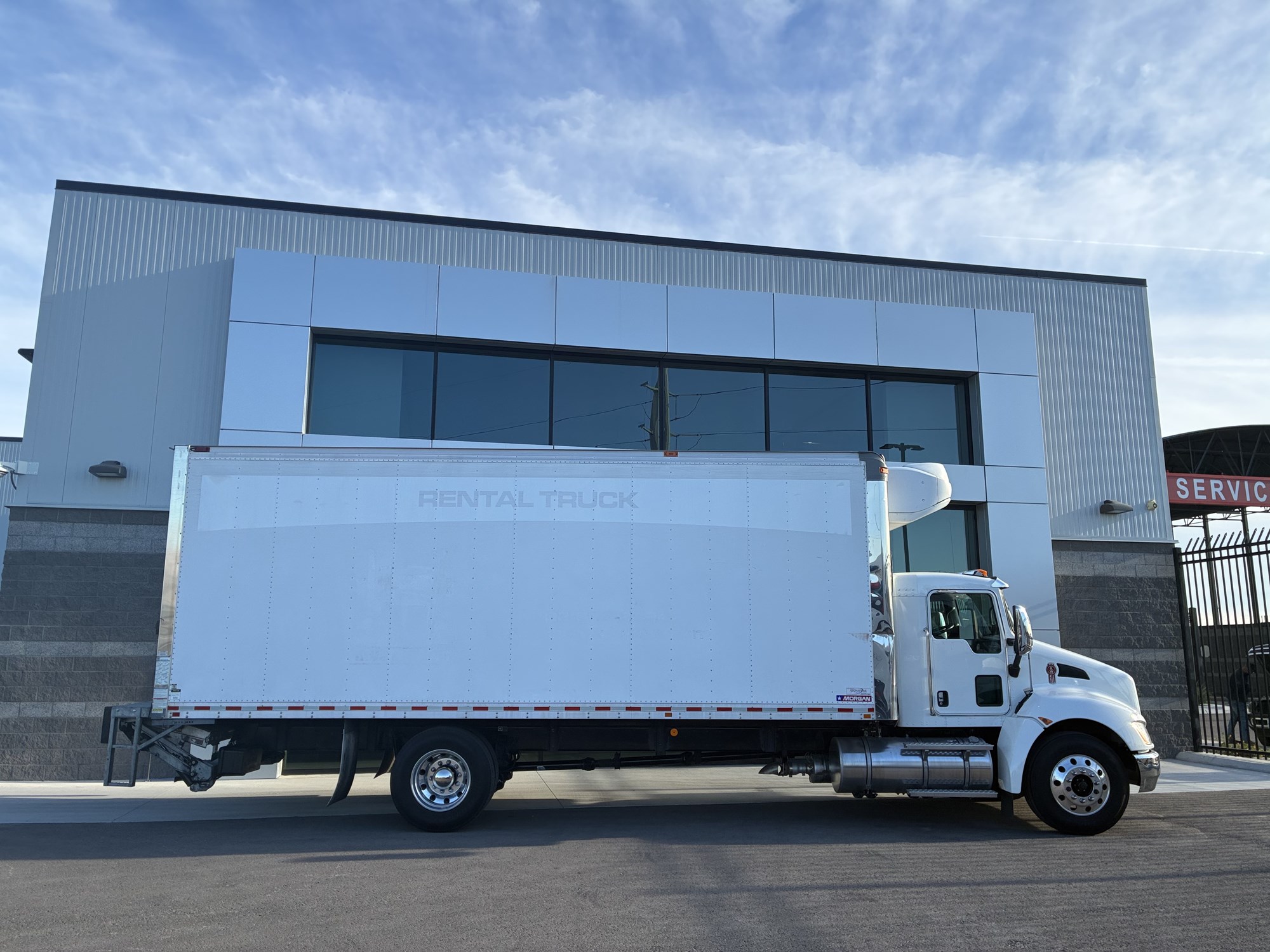 2021 Kenworth T270 2021 Kenworth T270 - image 2 of 6