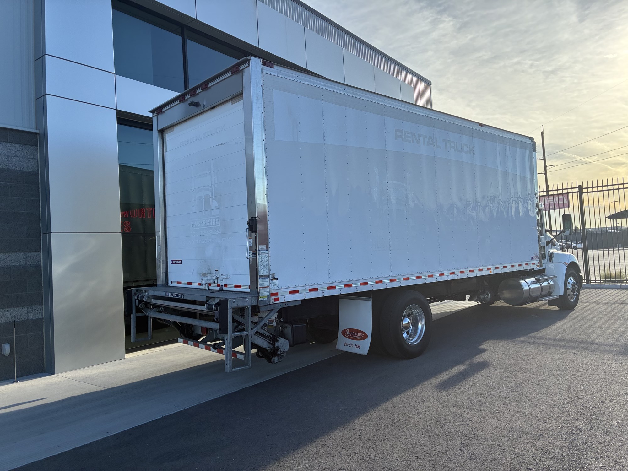 2021 Kenworth T270 2021 Kenworth T270 - image 3 of 6