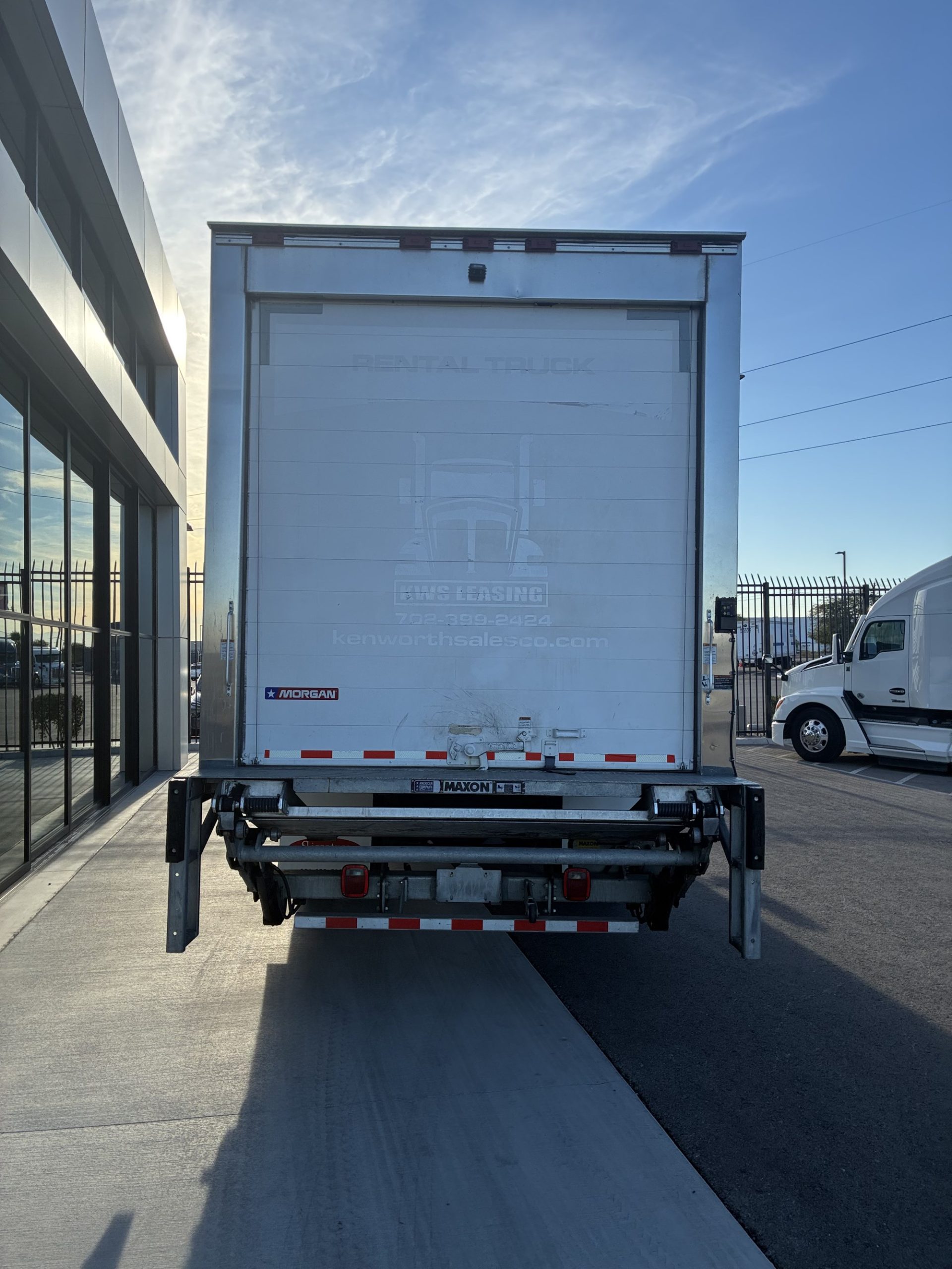 2021 Kenworth T270 2021 Kenworth T270 - image 4 of 6