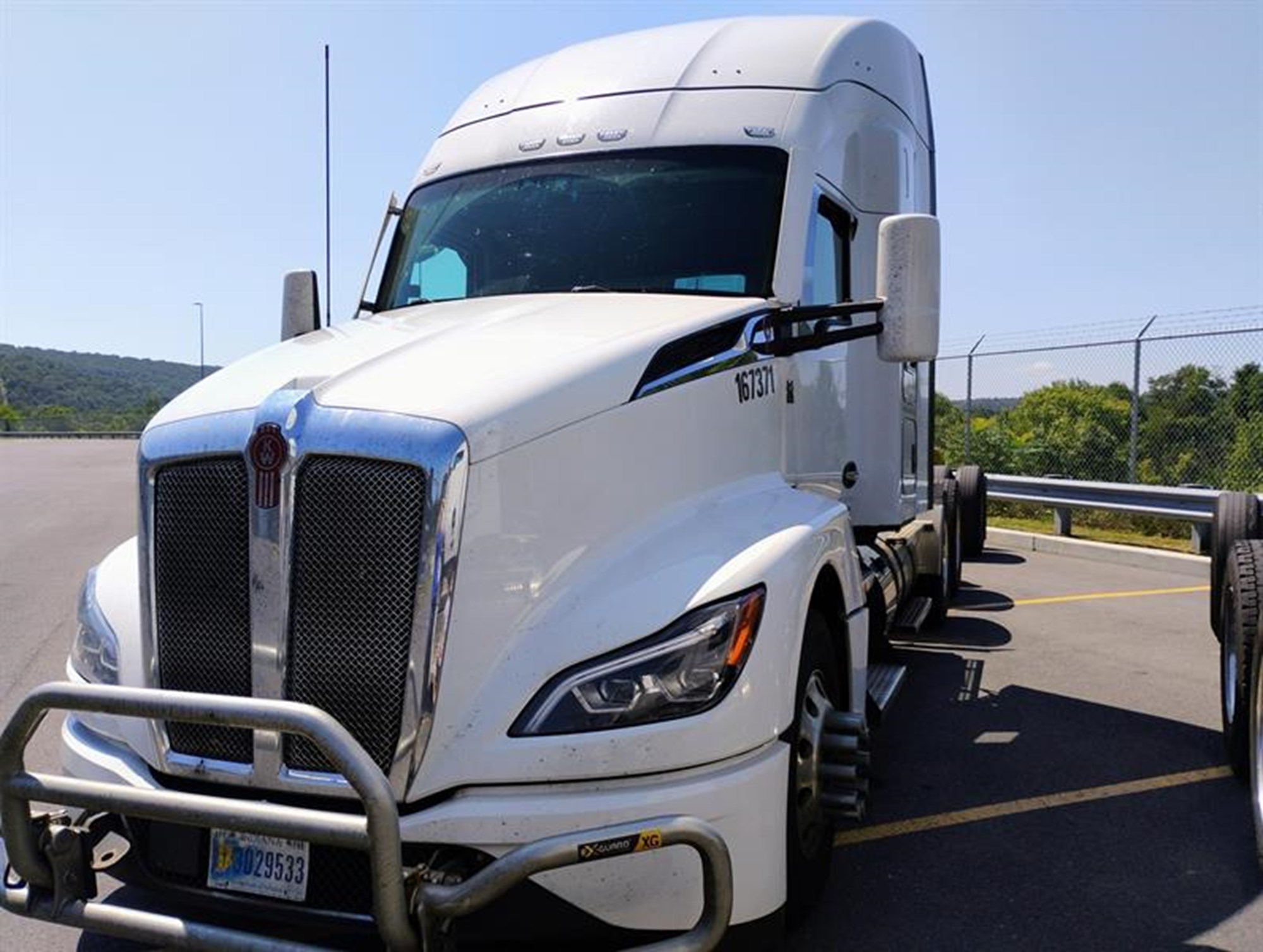 2022 Kenworth T680 - image 5 of 6