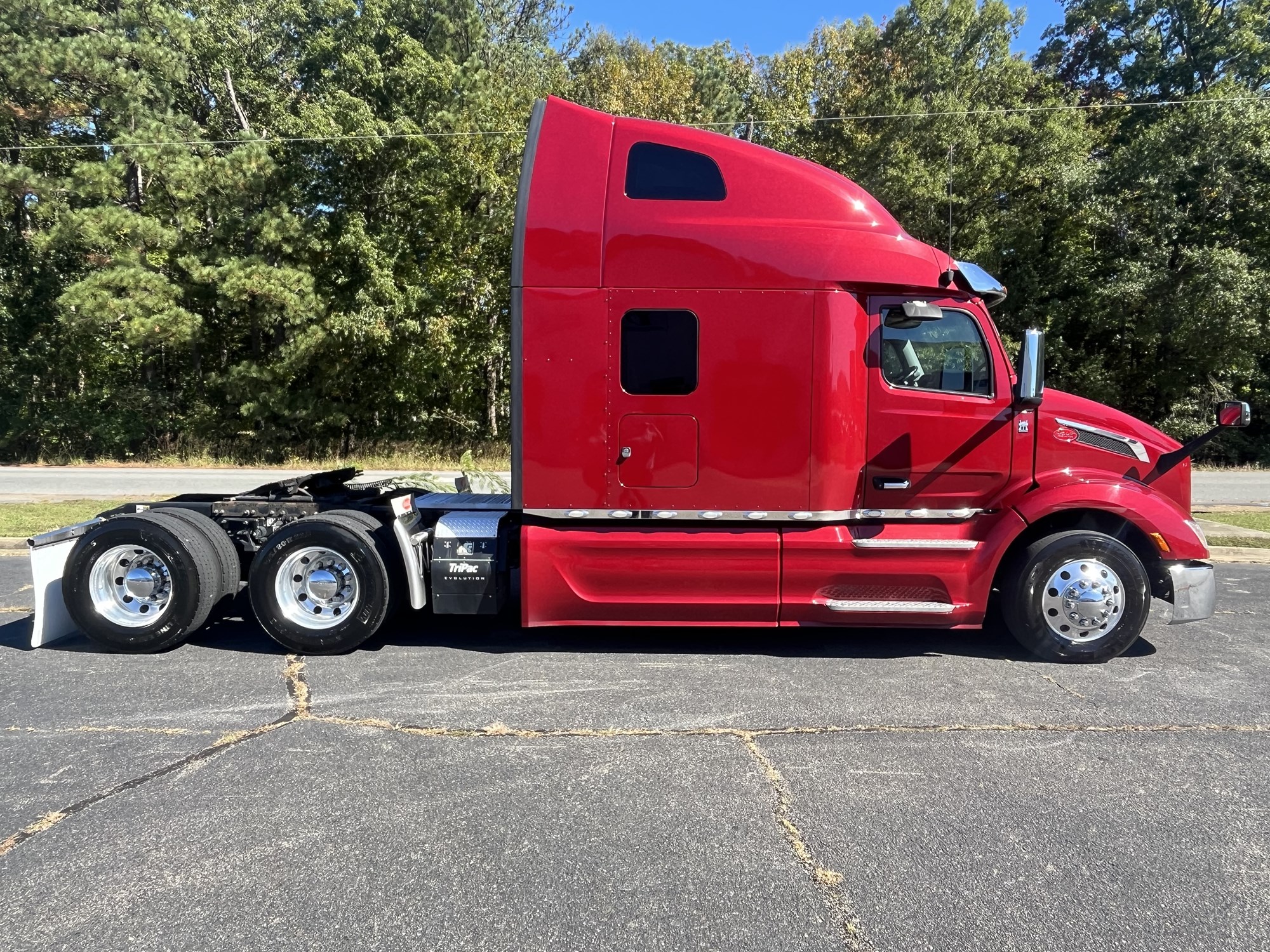 2023 Peterbilt 579 2023 Peterbilt 579 - image 1 of 6