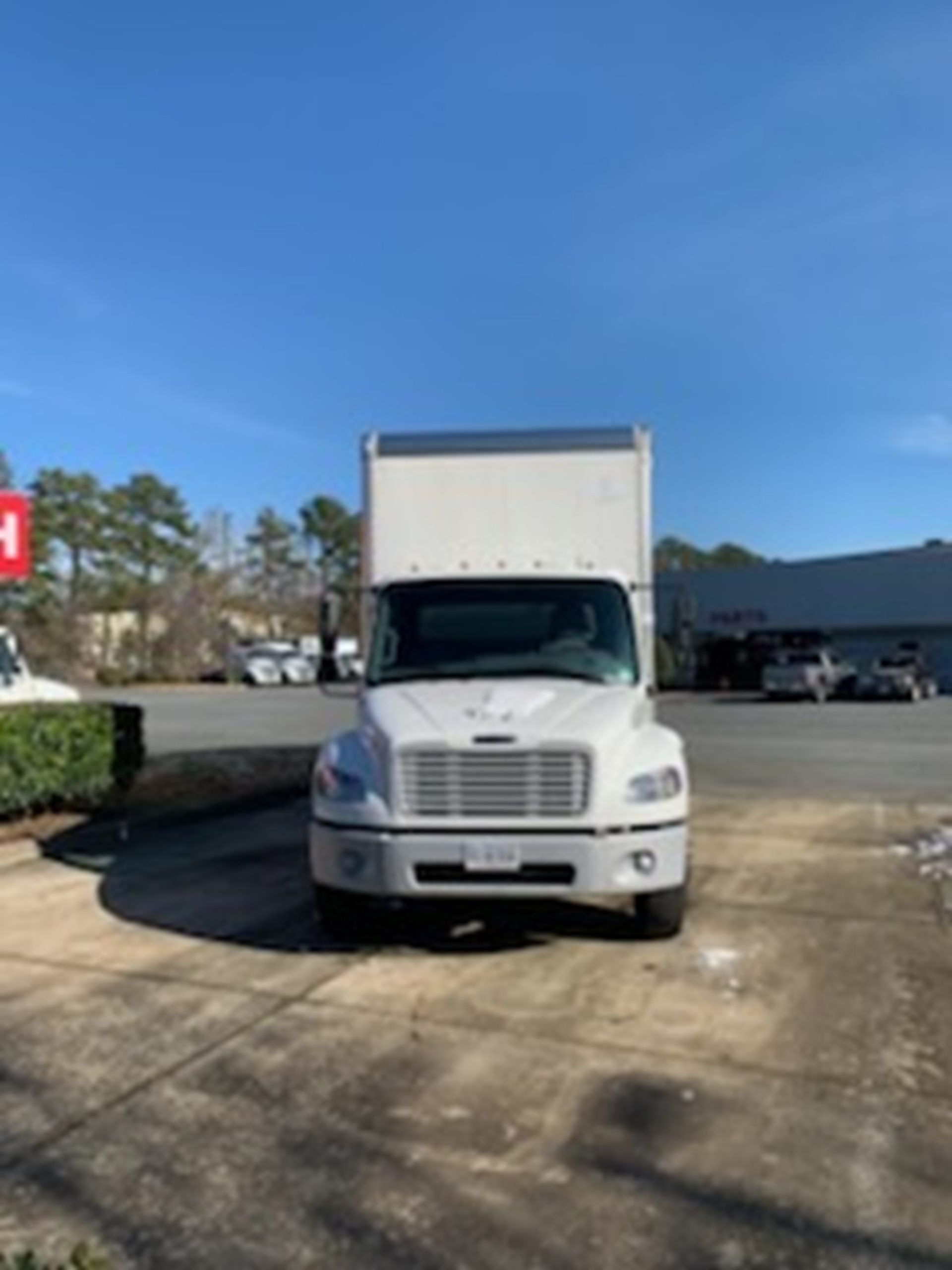 2023 Freightliner M2 - image 2 of 6