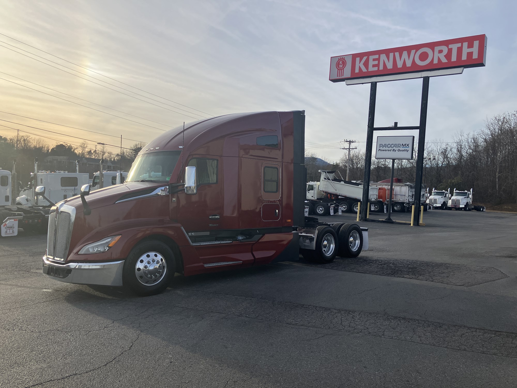 2023 Kenworth - image 1