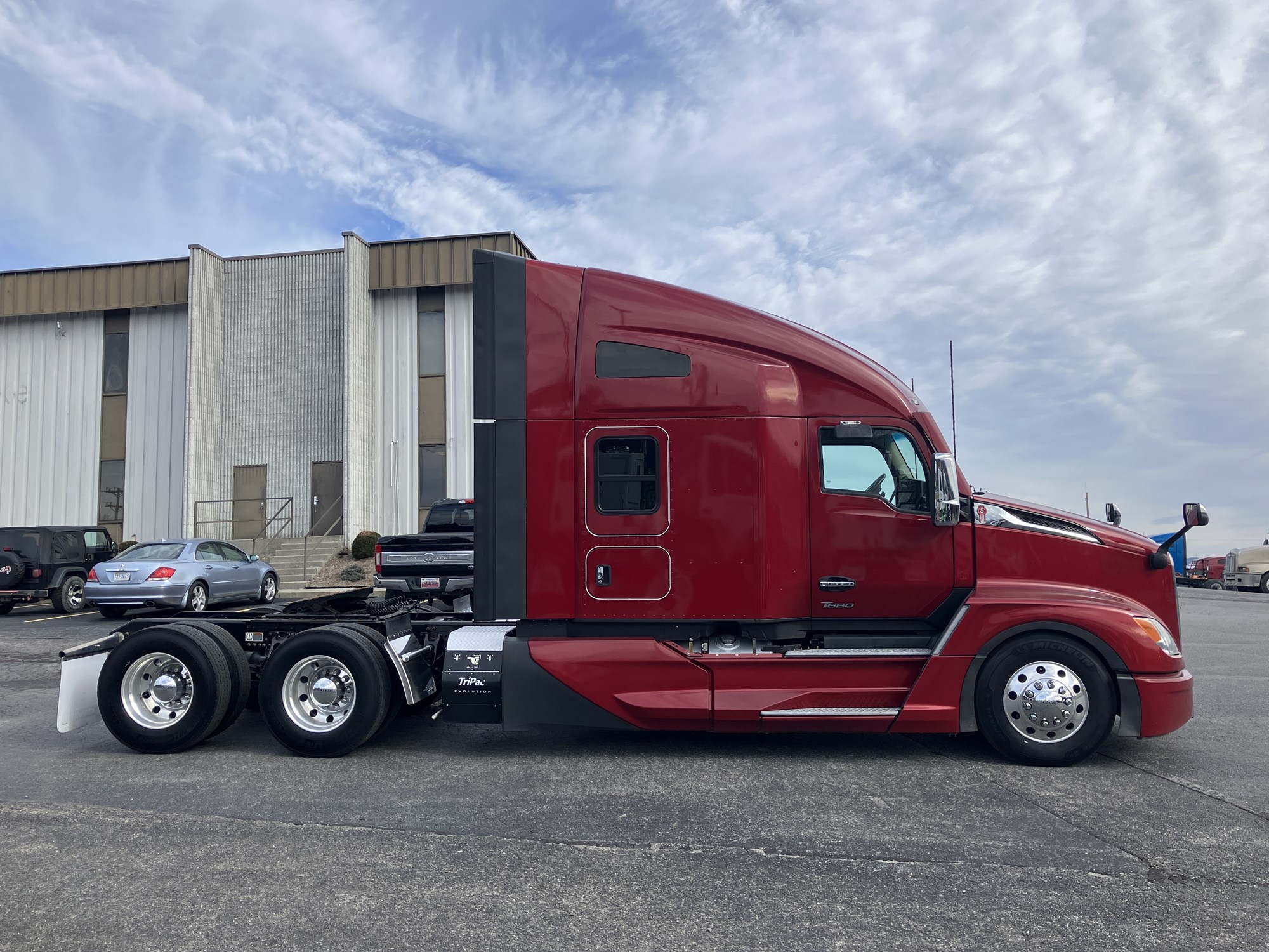 2023 Kenworth T680 Next Gen 2023 Kenworth T680 Next Gen - image 5 of 6