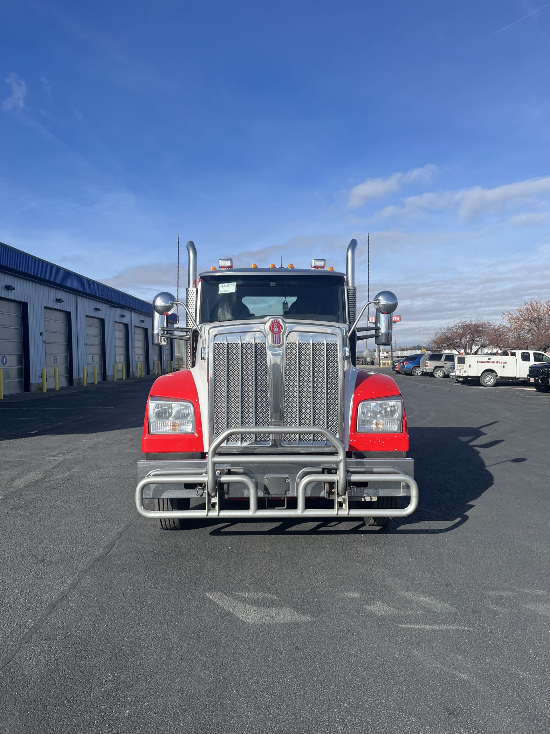 2023 Kenworth W990 - image 2