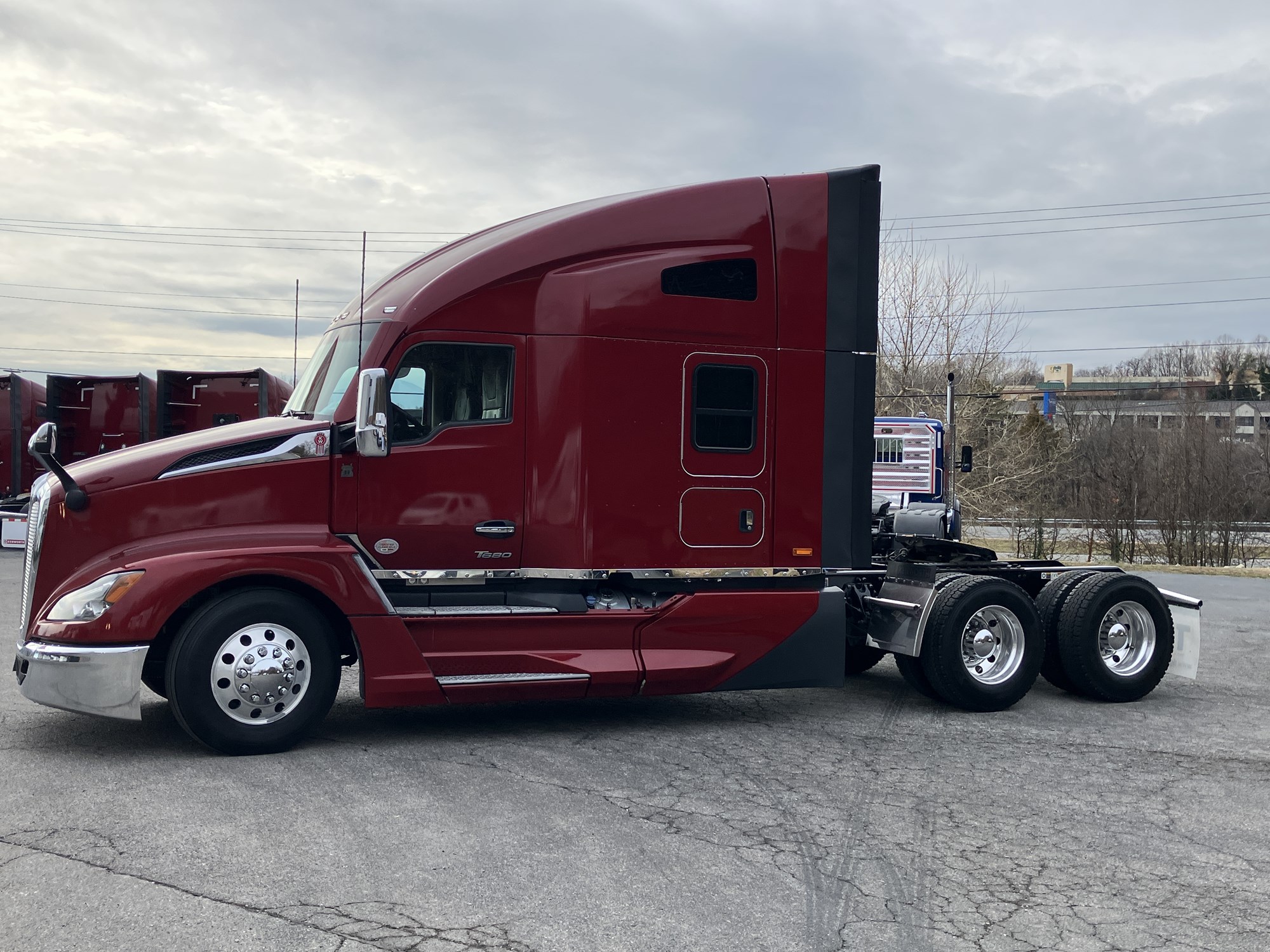 2024 Kenworth - image 1