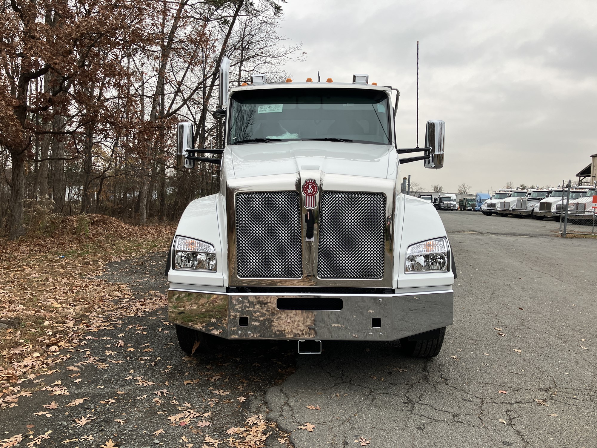 2025 Kenworth T880 - image 1 of 6