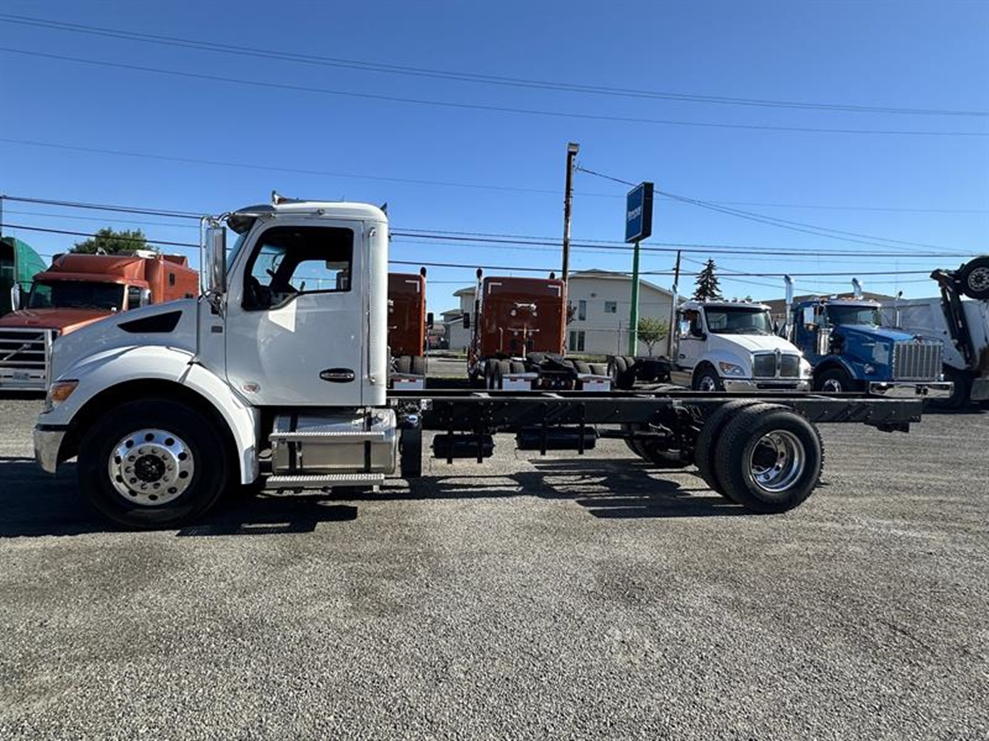 2025 Kenworth - image 2