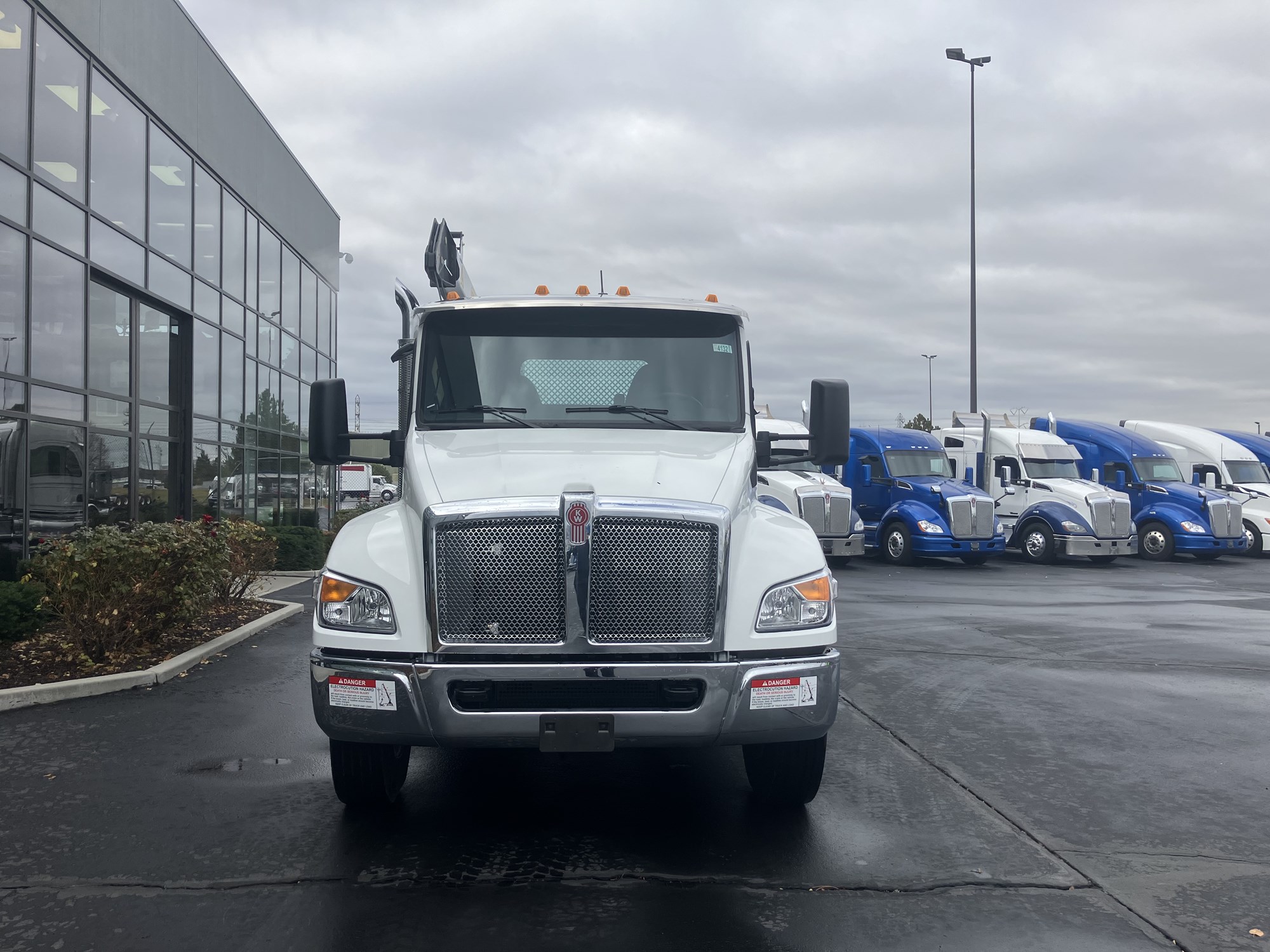 2025 Kenworth - image 2