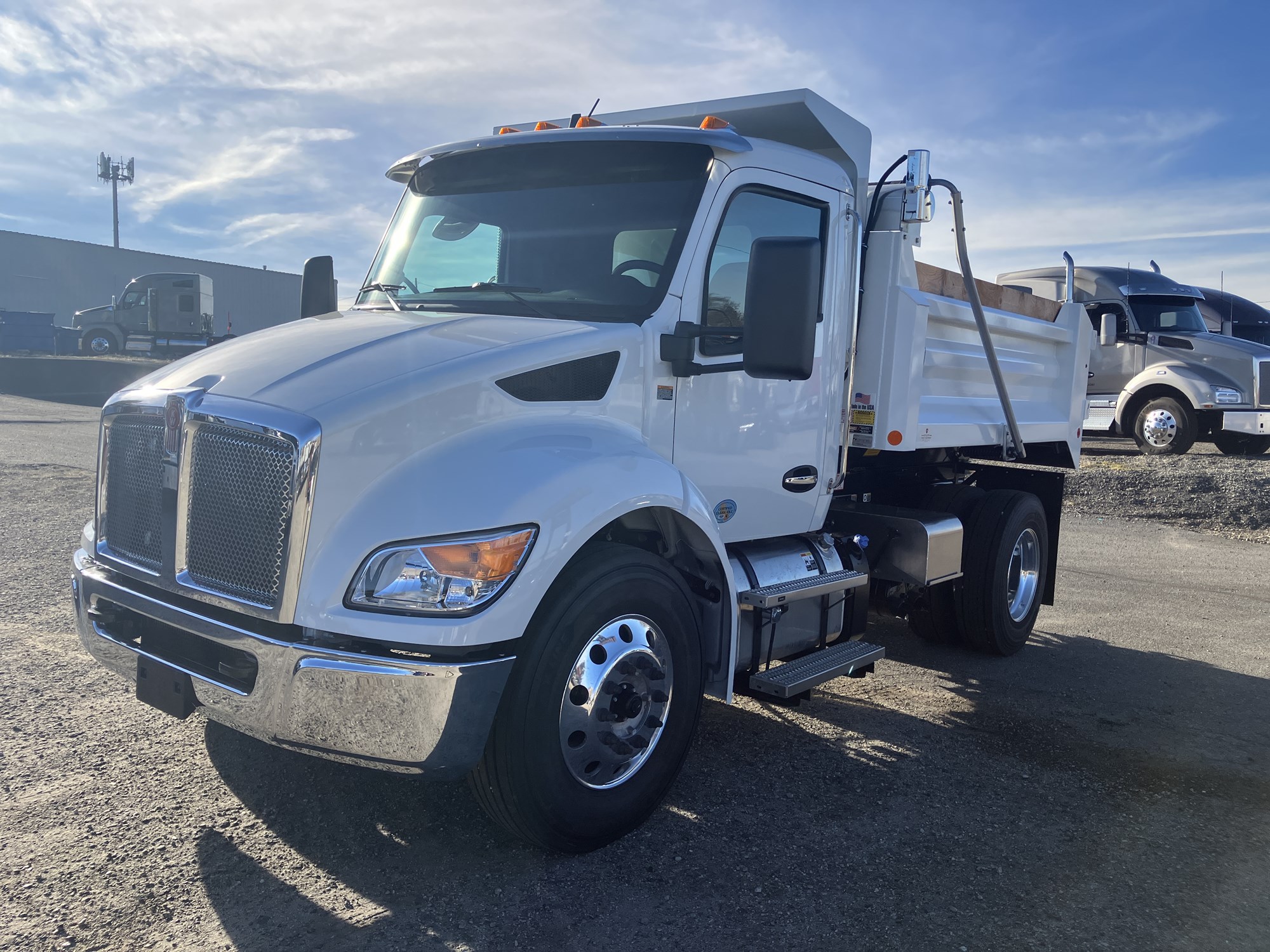 2025 Kenworth - image 1