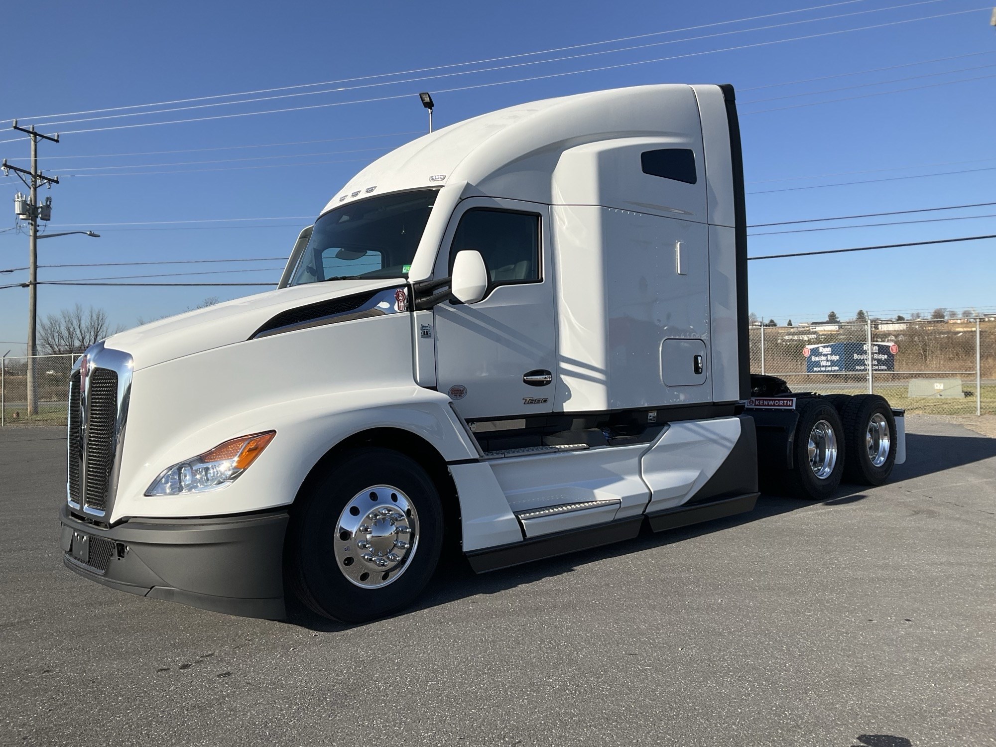 2026 Kenworth T680 Next Gen 2026 Kenworth T680 Next Gen - image 1 of 6