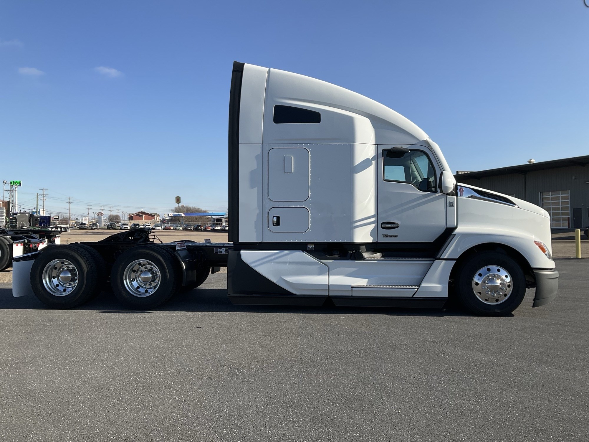 2026 Kenworth T680 Next Gen 2026 Kenworth T680 Next Gen - image 5 of 6