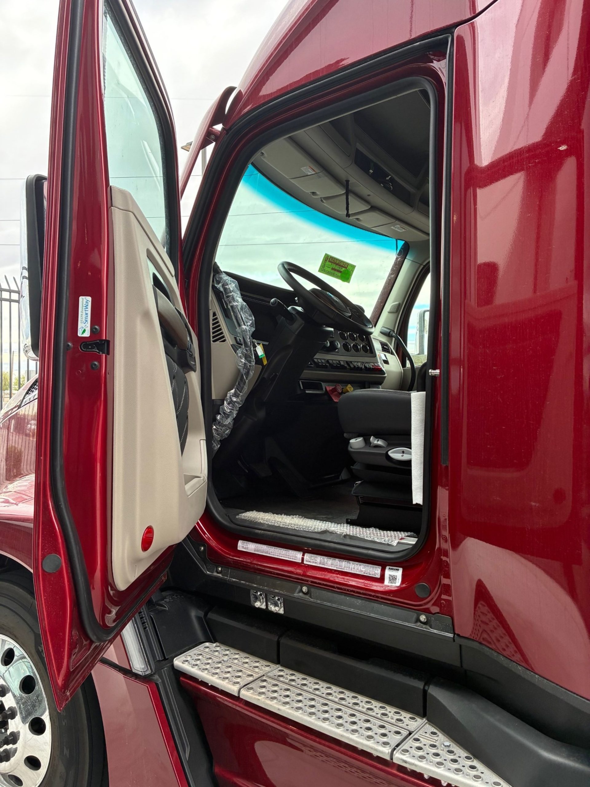 2026 Kenworth T680 Next Gen - image 6 of 6