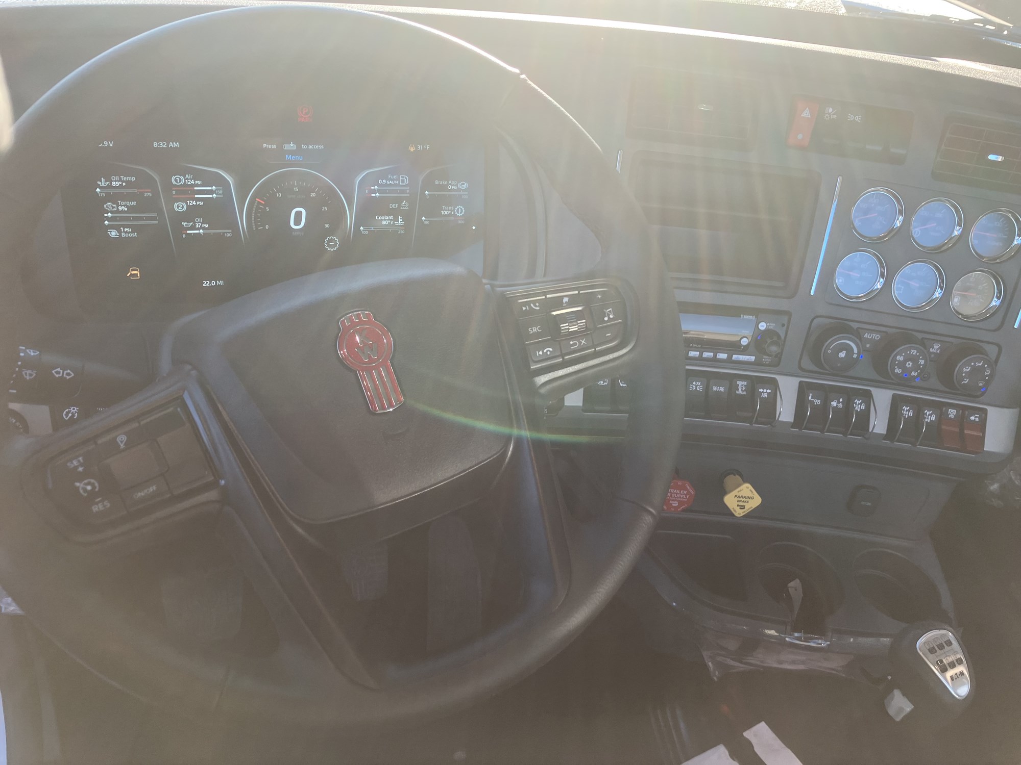 2026 Kenworth W990 - image 6 of 6