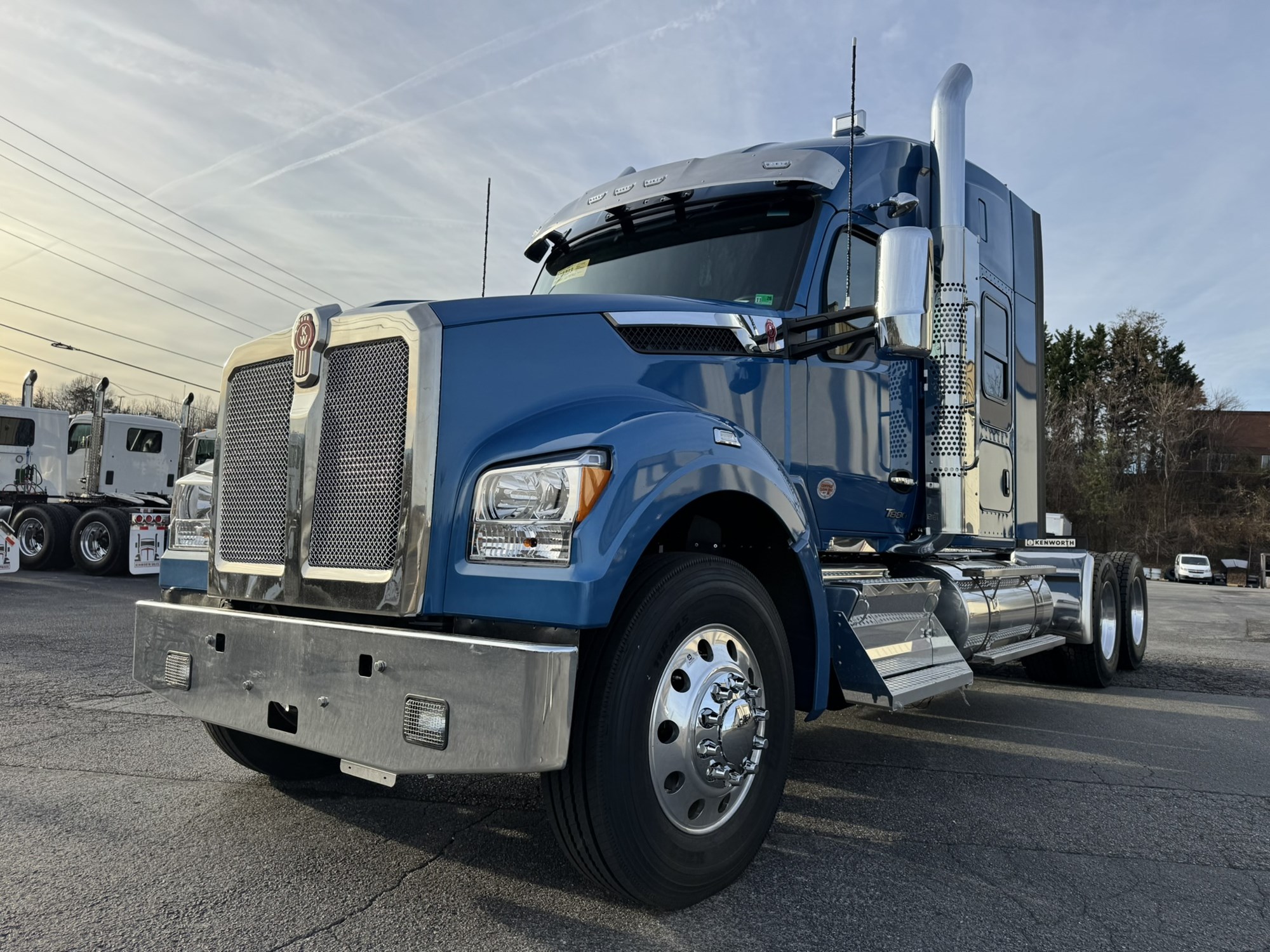 2026 Kenworth T880 2026 Kenworth T880 - image 1 of 6