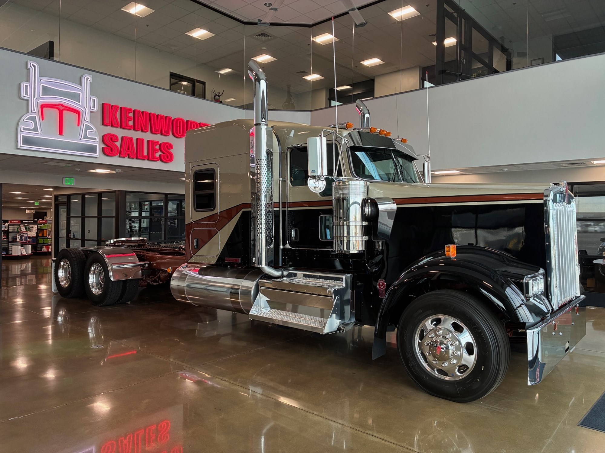 2026 Kenworth W900B 2026 Kenworth W900B - image 1 of 6