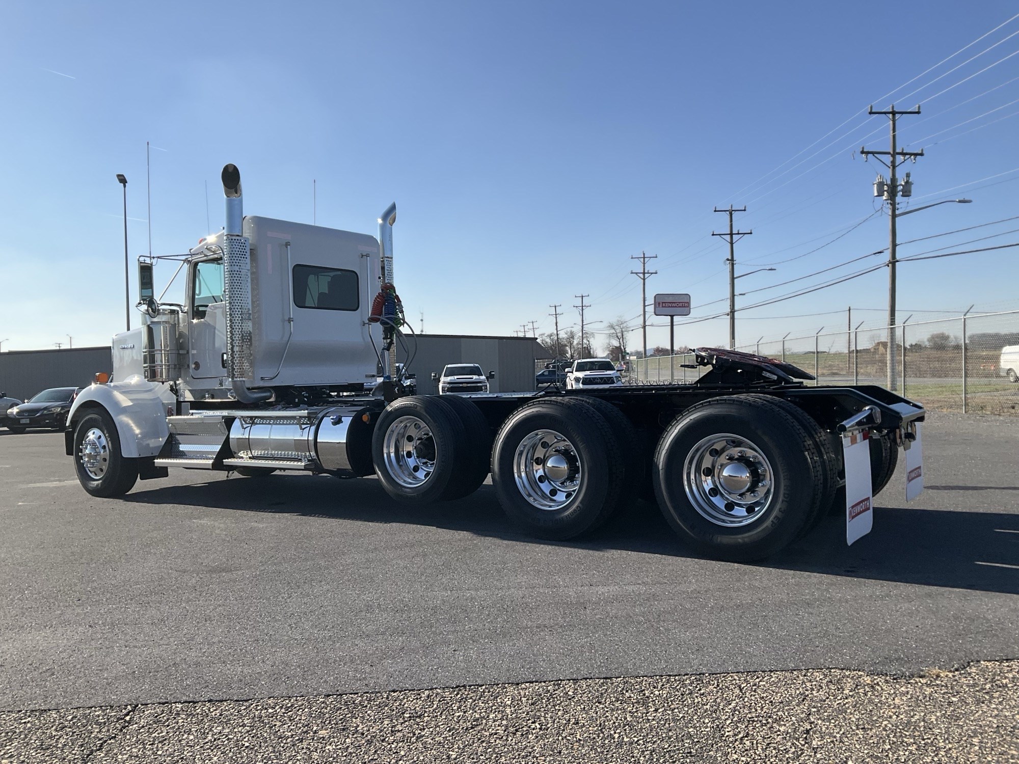 2026 Kenworth W900B 2026 Kenworth W900B - image 3 of 6
