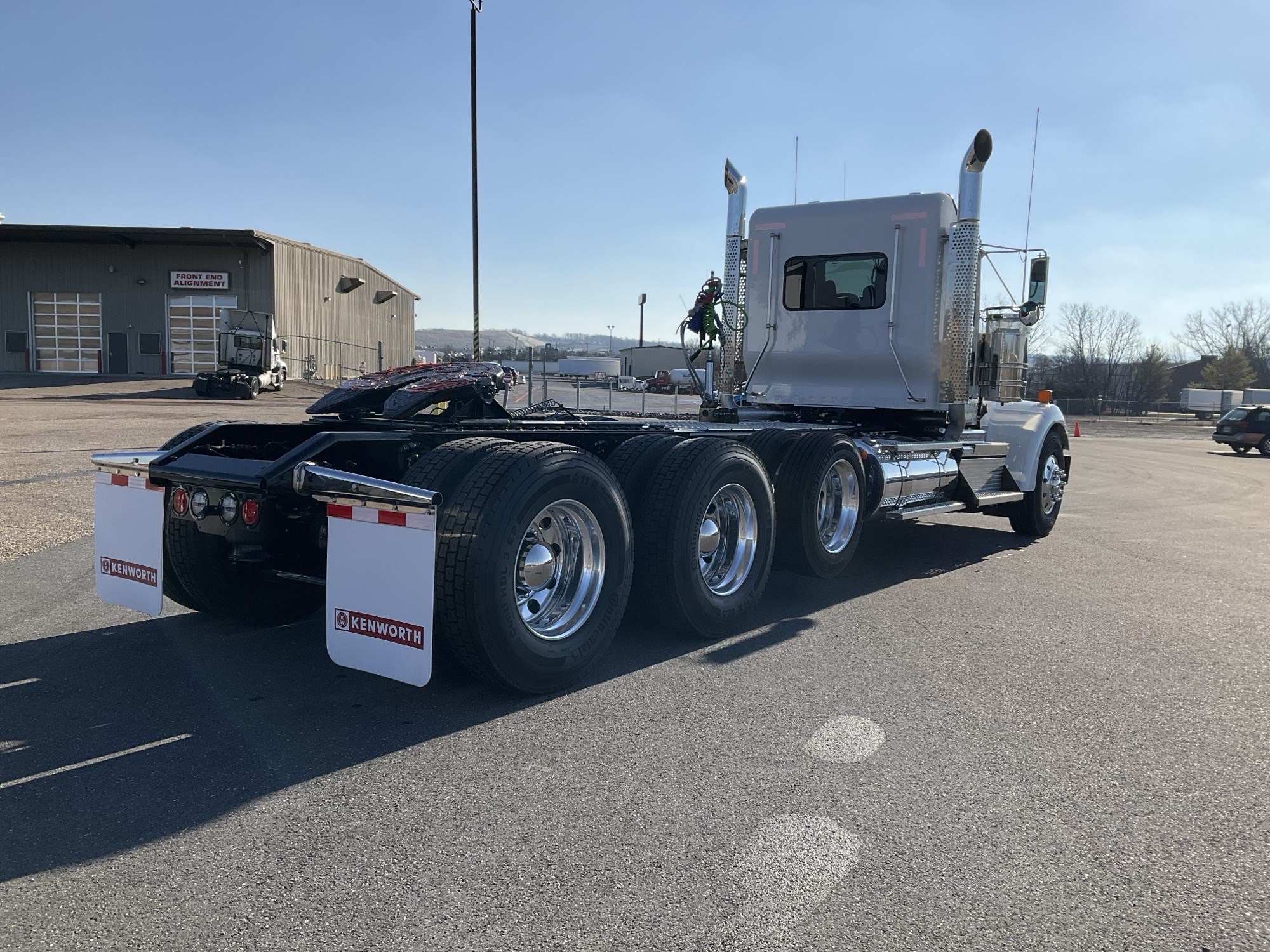 2026 Kenworth W900B 2026 Kenworth W900B - image 4 of 6