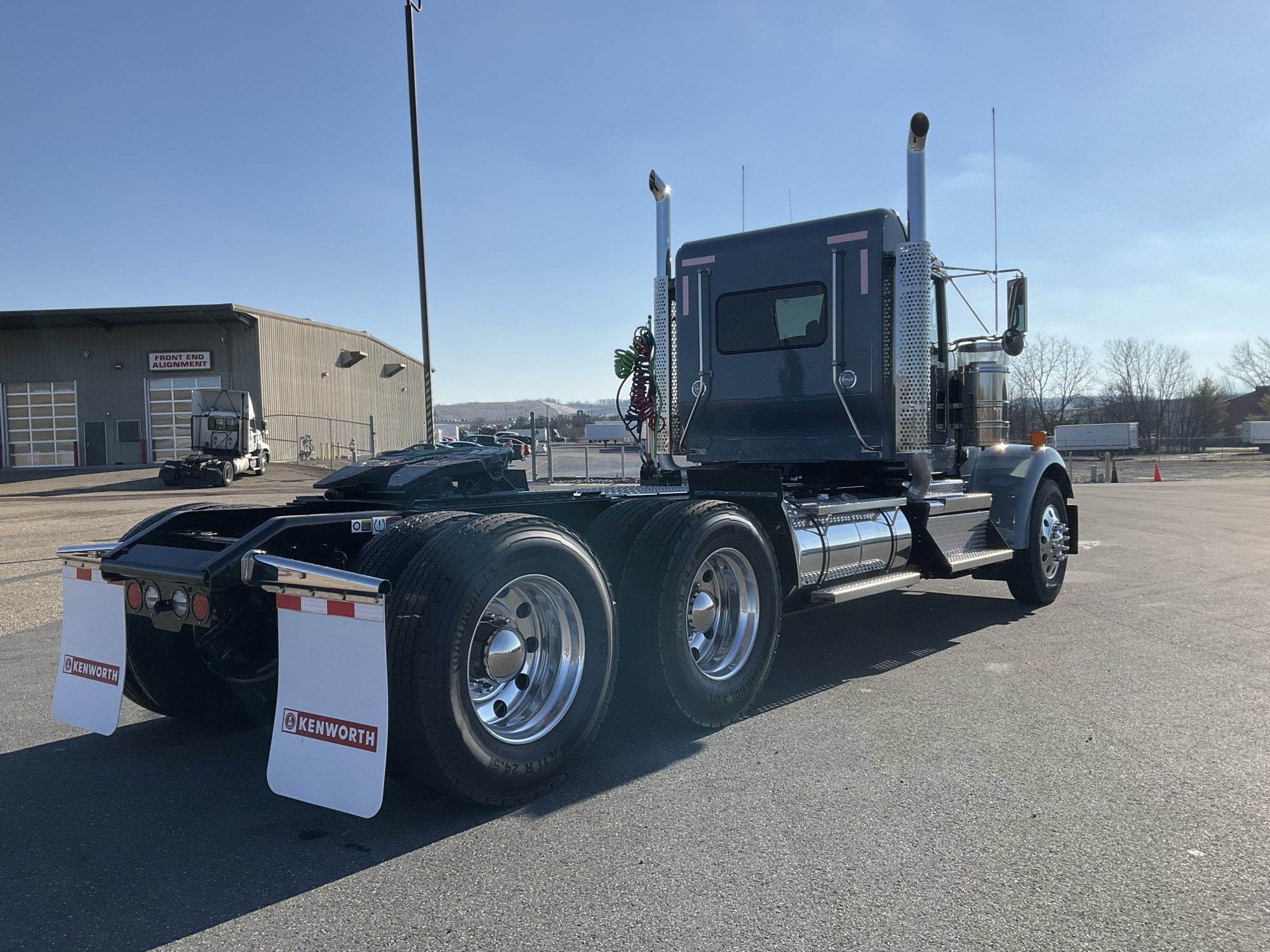 2026 Kenworth W900B 2026 Kenworth W900B - image 4 of 6