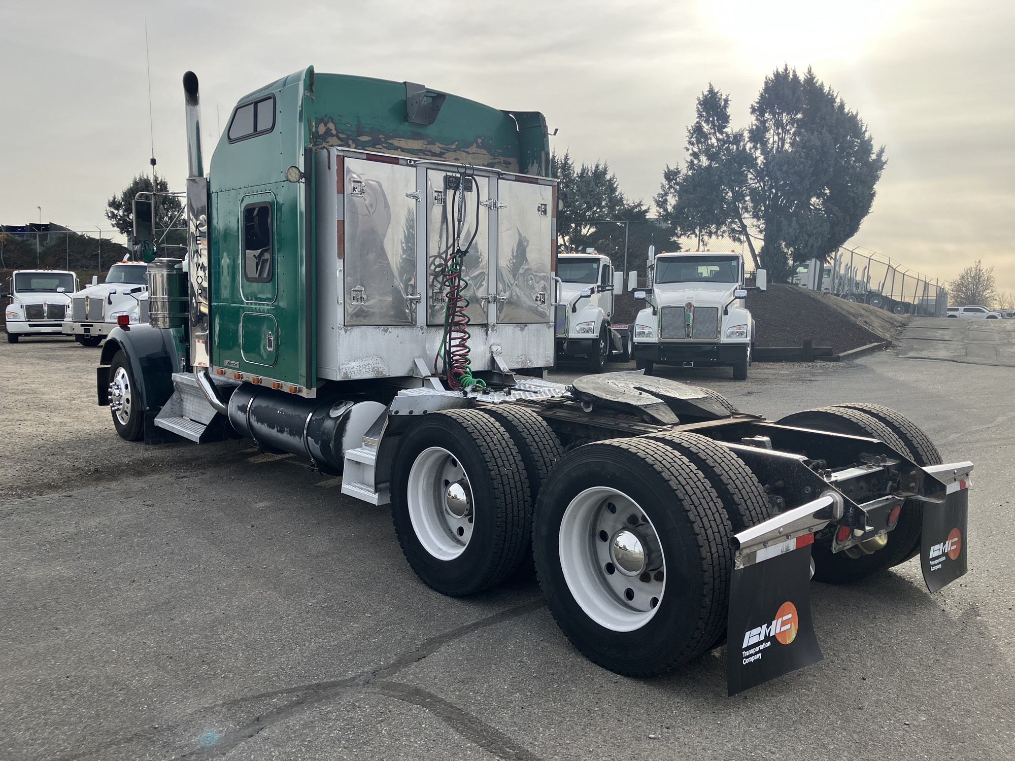1999 Kenworth W900 - image 3 of 6