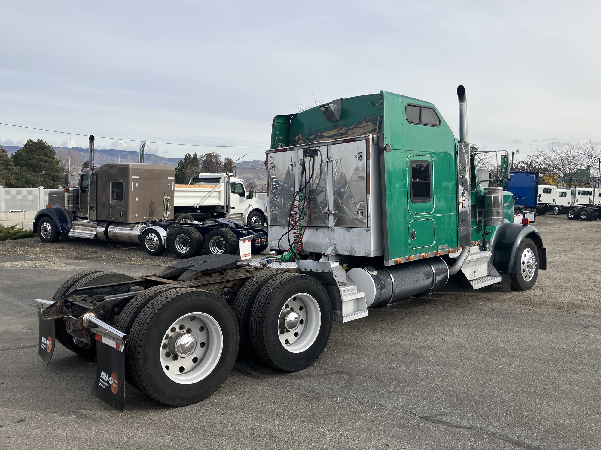 1999 Kenworth W900 - image 5 of 6