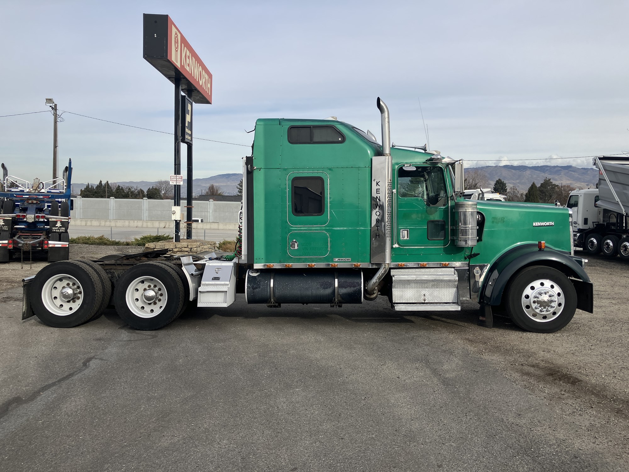 1999 Kenworth W900 - image 6 of 6