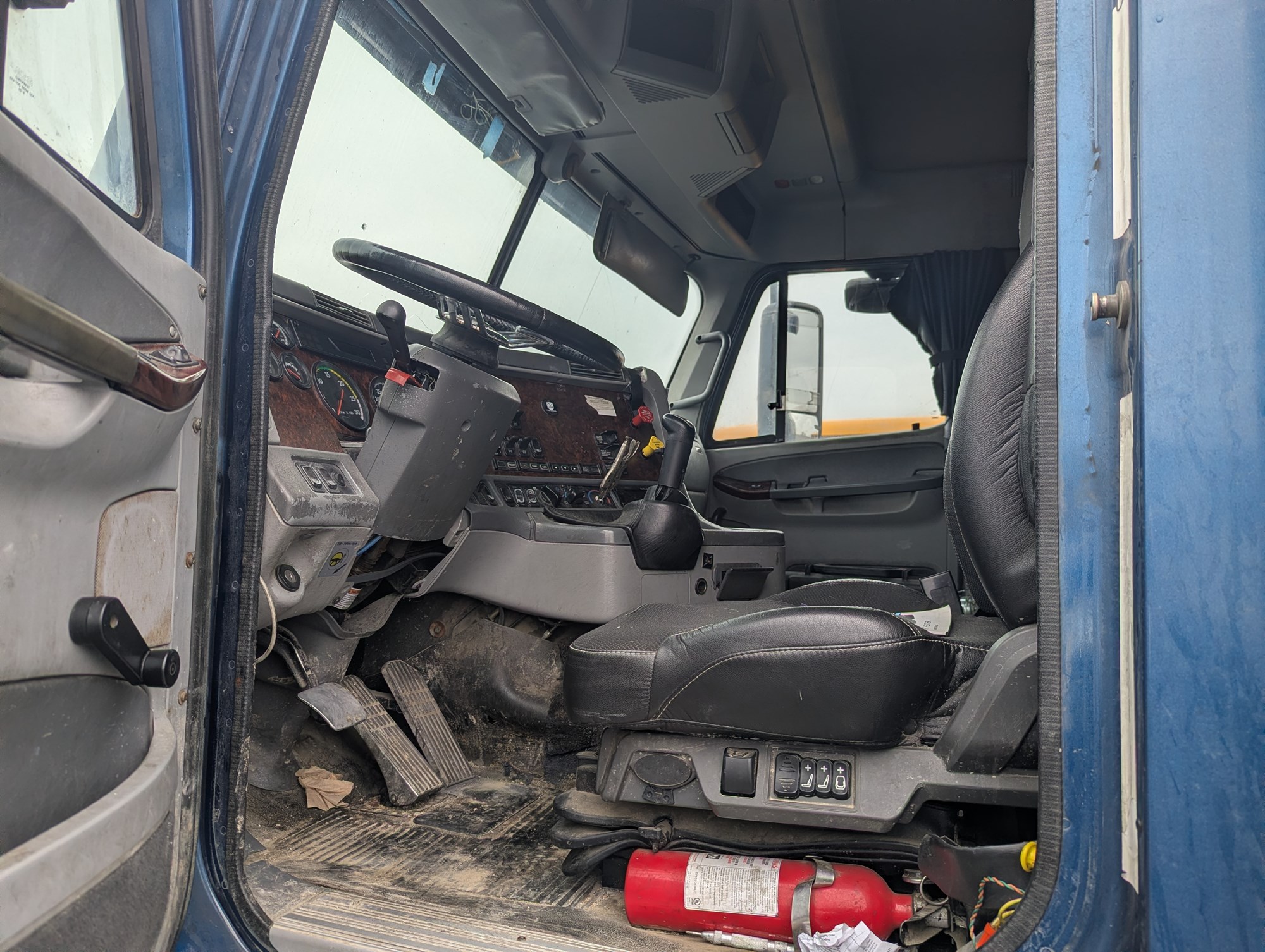 2006 Freightliner ARGOSY 2006 Freightliner ARGOSY - image 3 of 3