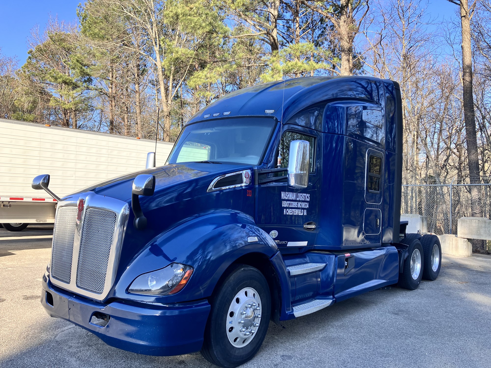 2017 Kenworth T680 - image 1 of 6