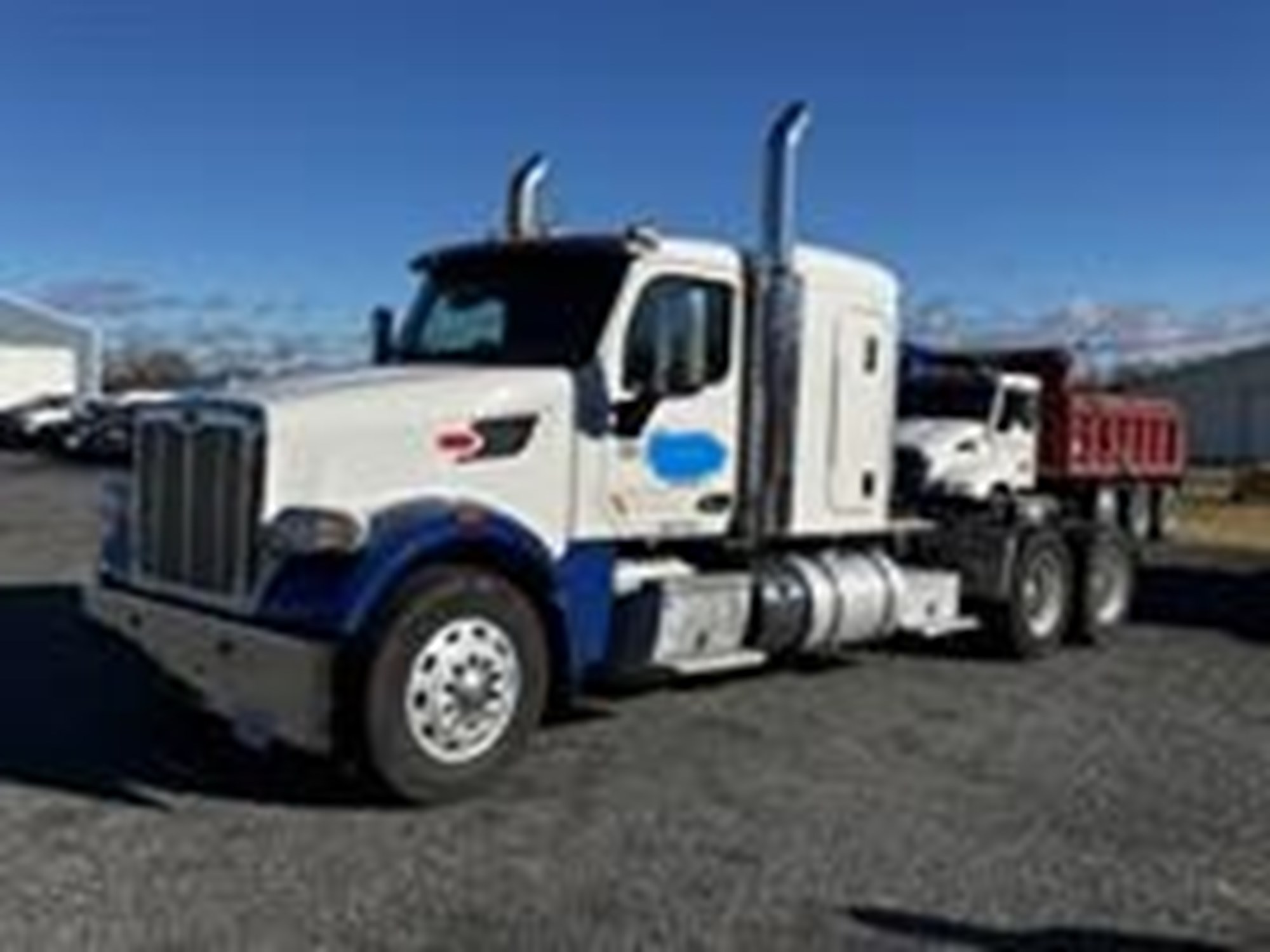 2019 Peterbilt 567 2019 Peterbilt 567 - image 1 of 3
