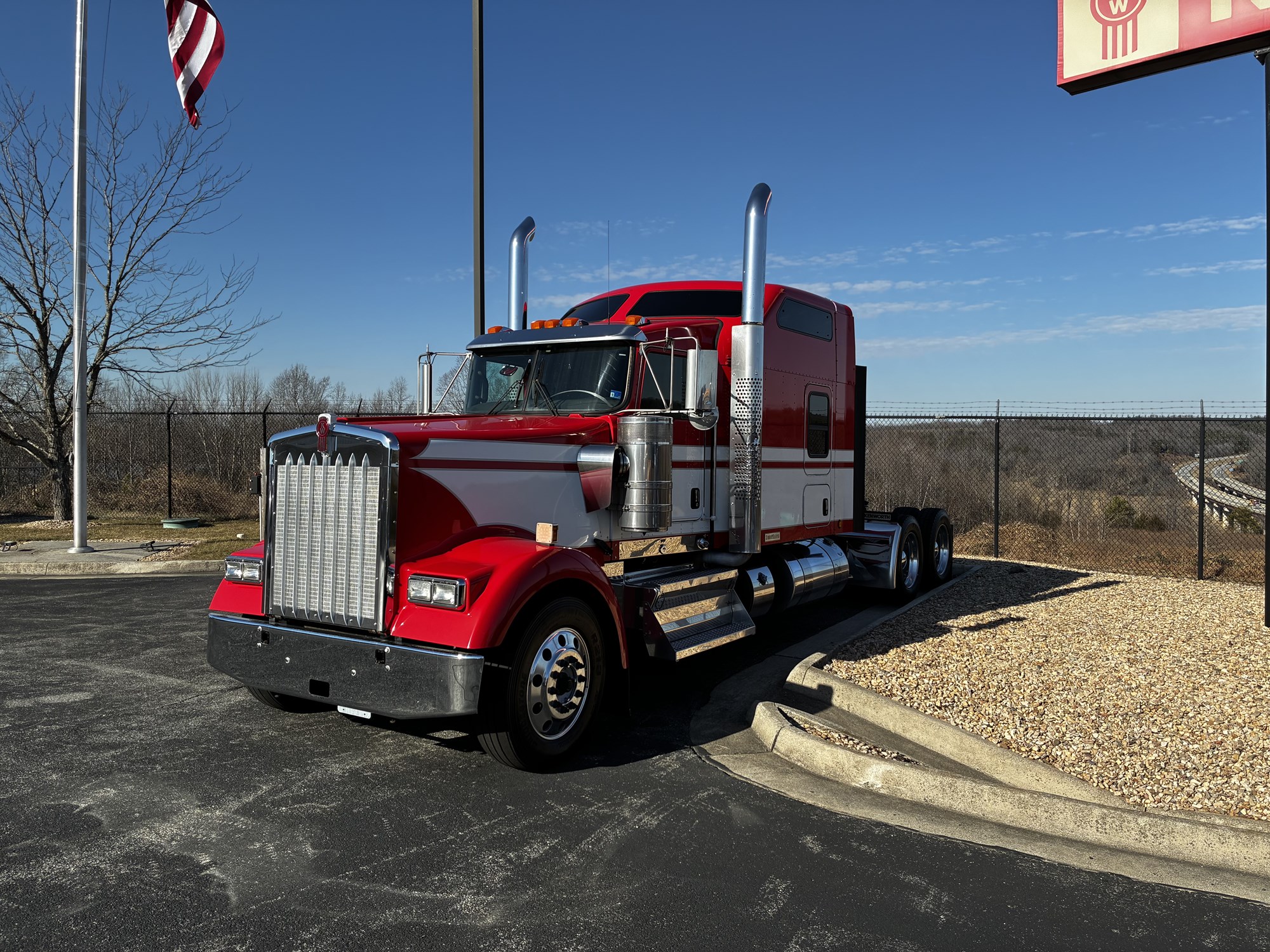 2019 Kenworth W900L - image 1 of 6