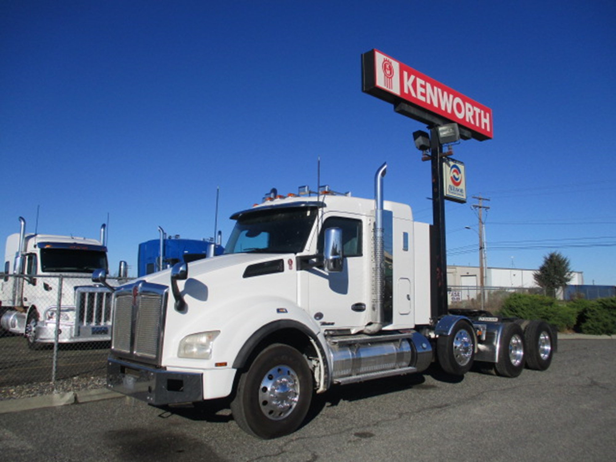 2020 Kenworth T880 - image 1 of 6