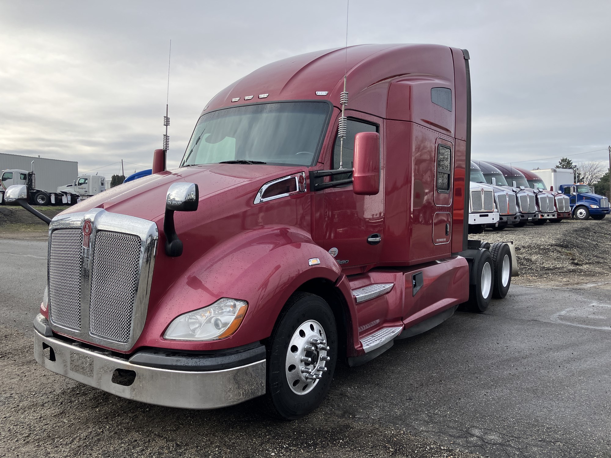 2020 Kenworth T680 2020 Kenworth T680 - image 1 of 6