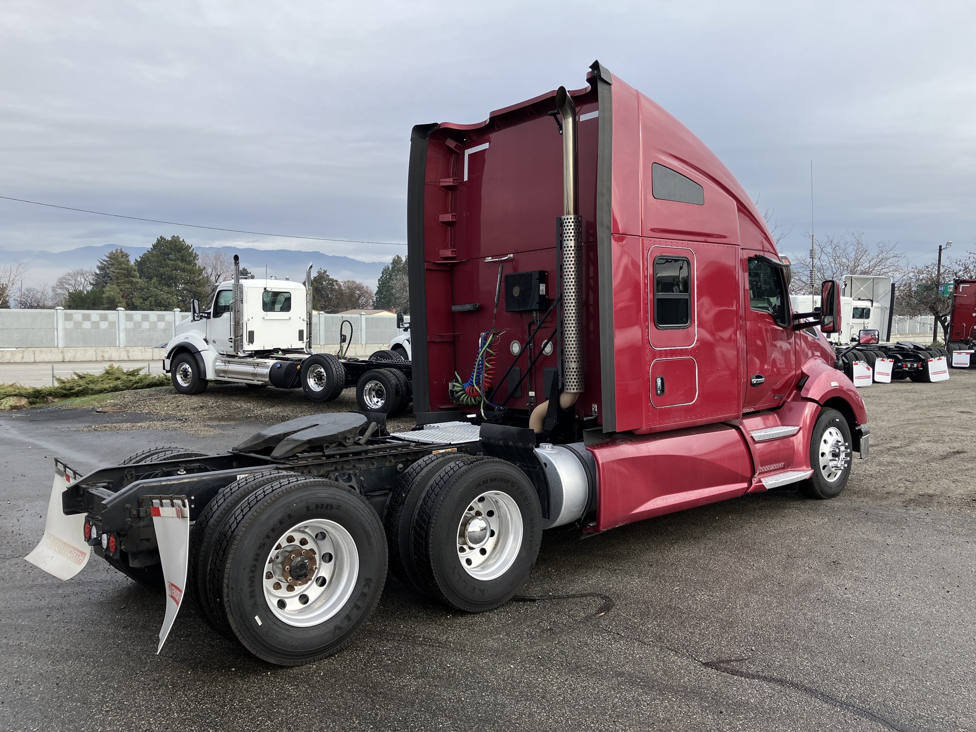 2020 Kenworth T680 2020 Kenworth T680 - image 5 of 6