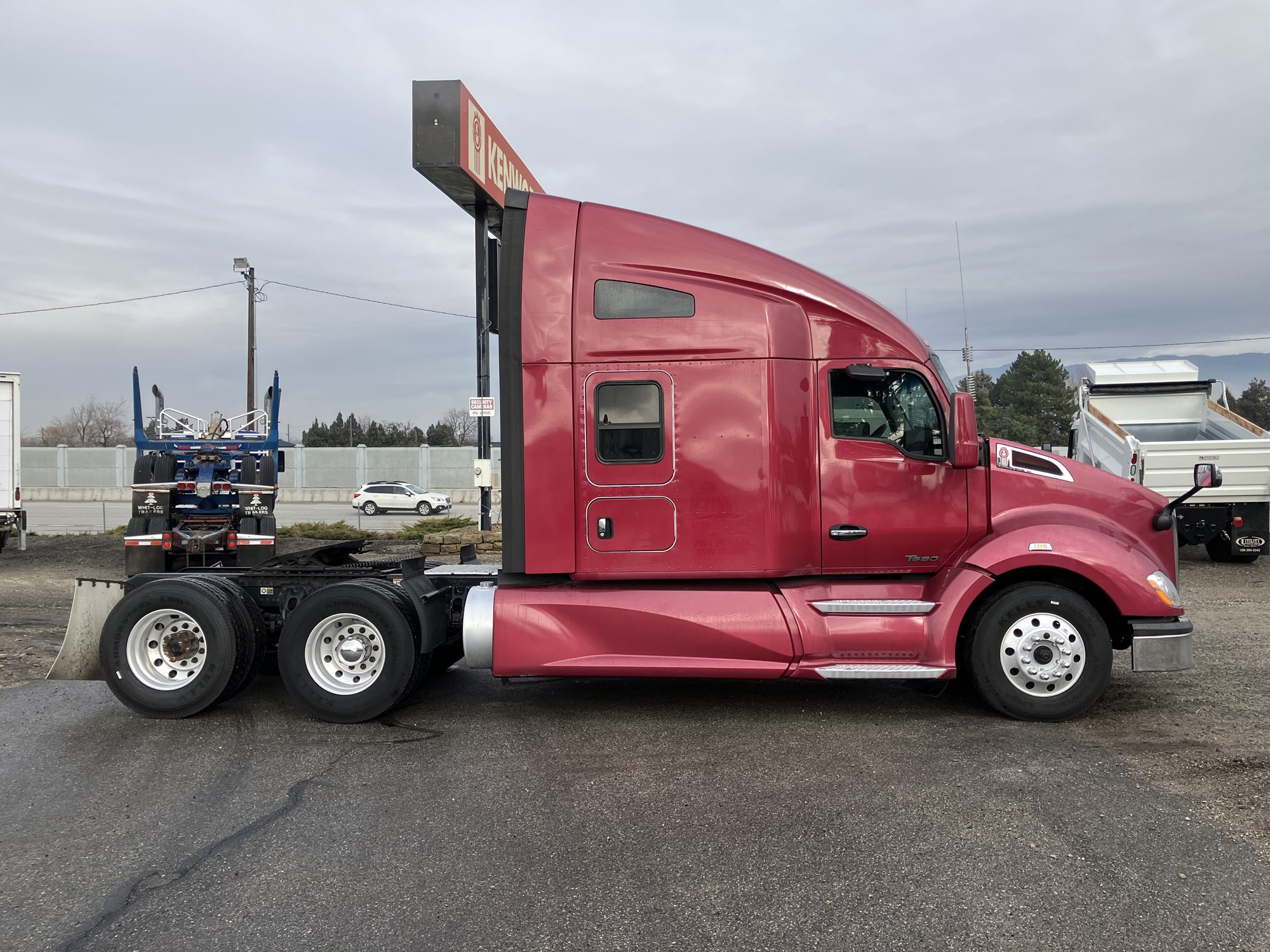 2020 Kenworth T680 2020 Kenworth T680 - image 6 of 6