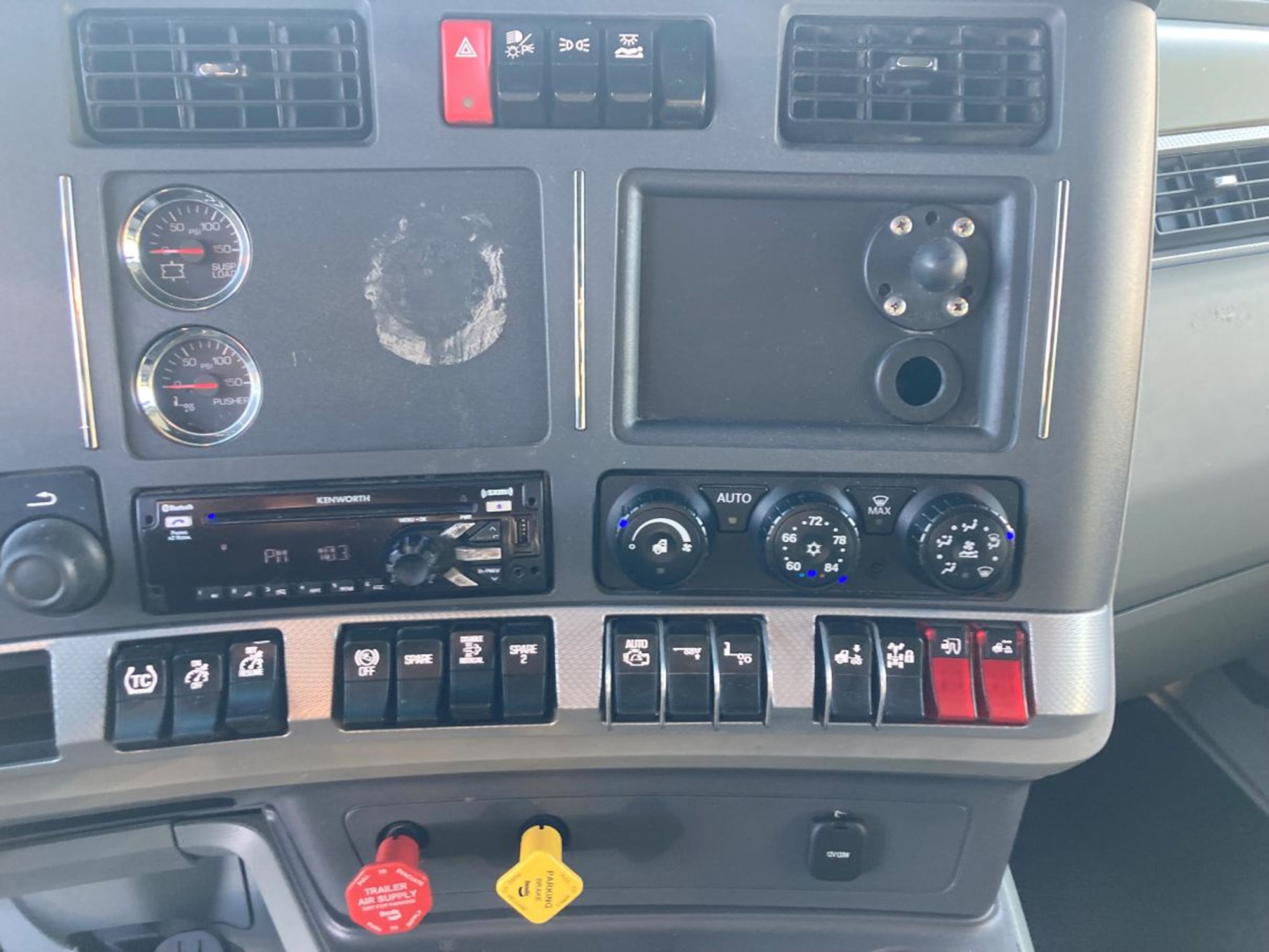 2020 Kenworth T680 - image 6 of 6