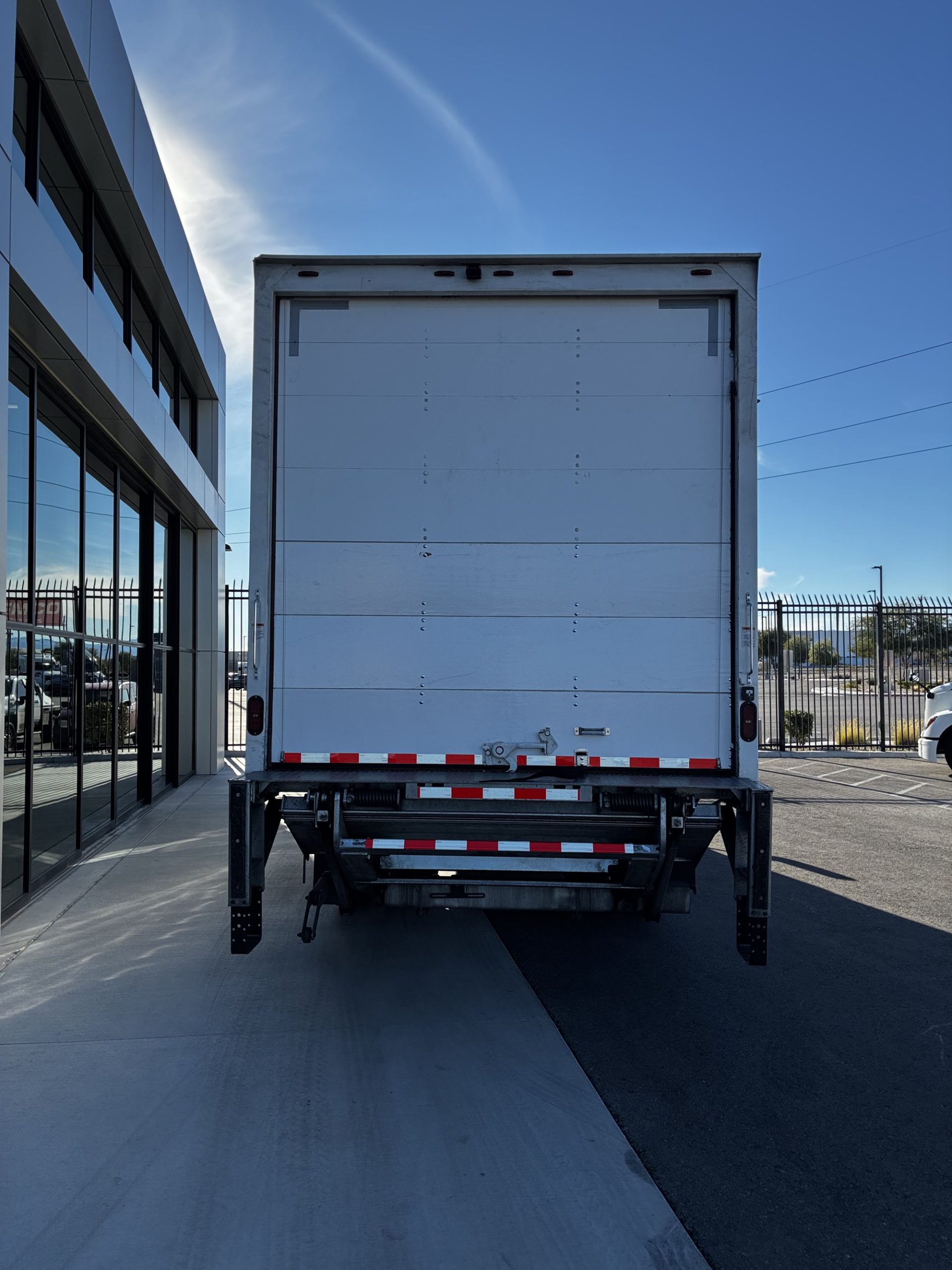 2020 Kenworth T270 2020 Kenworth T270 - image 4 of 6