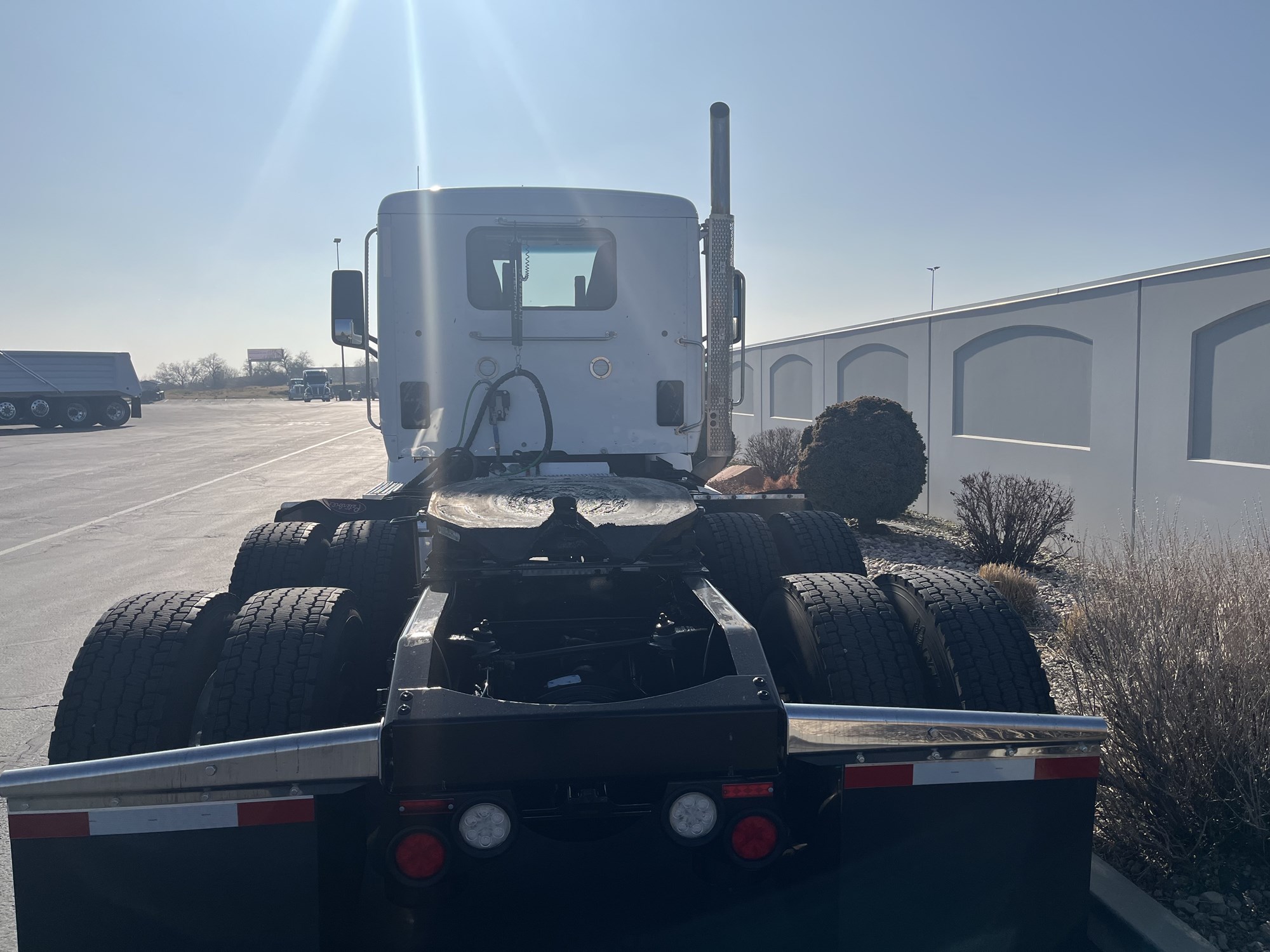 2020 Peterbilt 579 2020 Peterbilt 579 - image 5 of 6