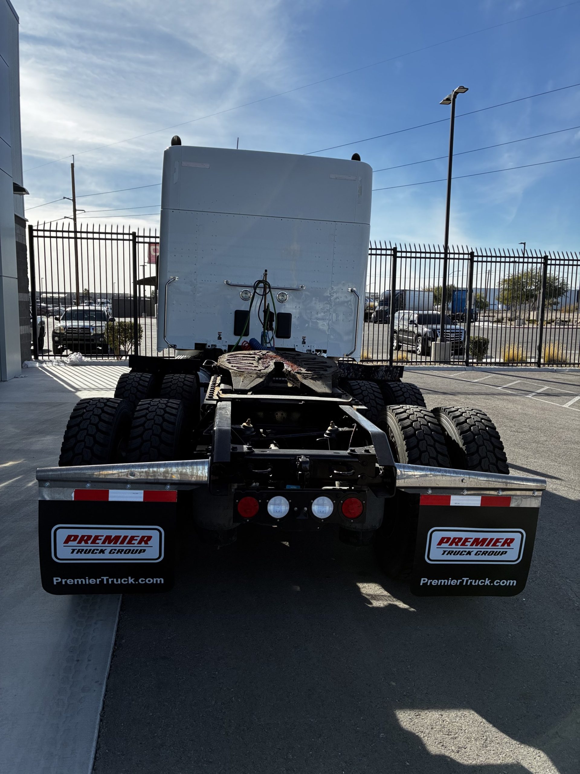 2022 Kenworth T680 - image 5