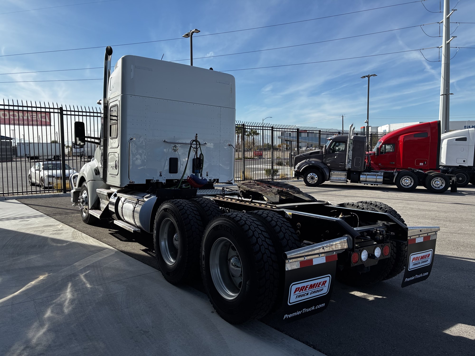 2022 Kenworth T680 - image 6