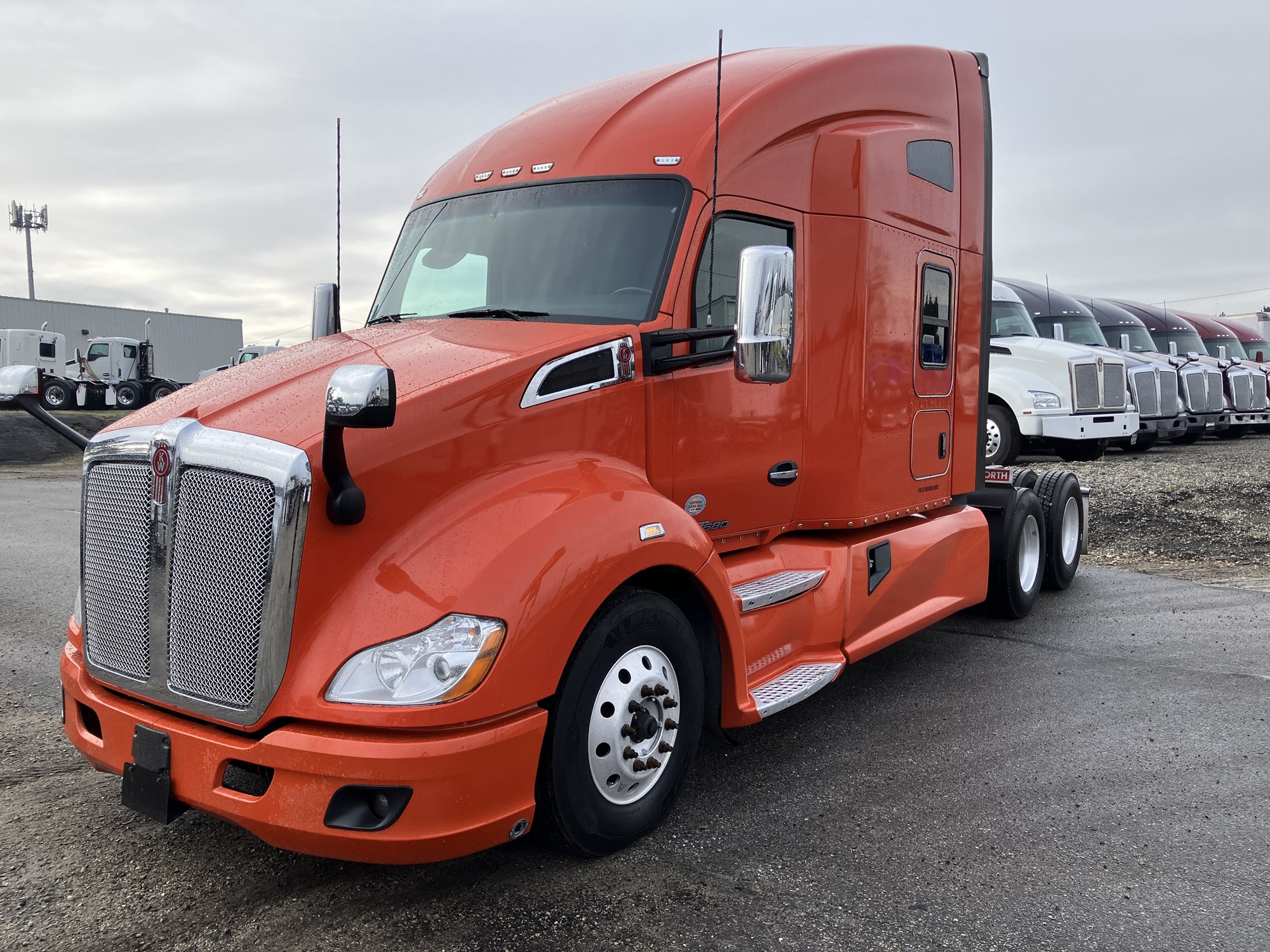2022 Kenworth T680 - image 1 of 6