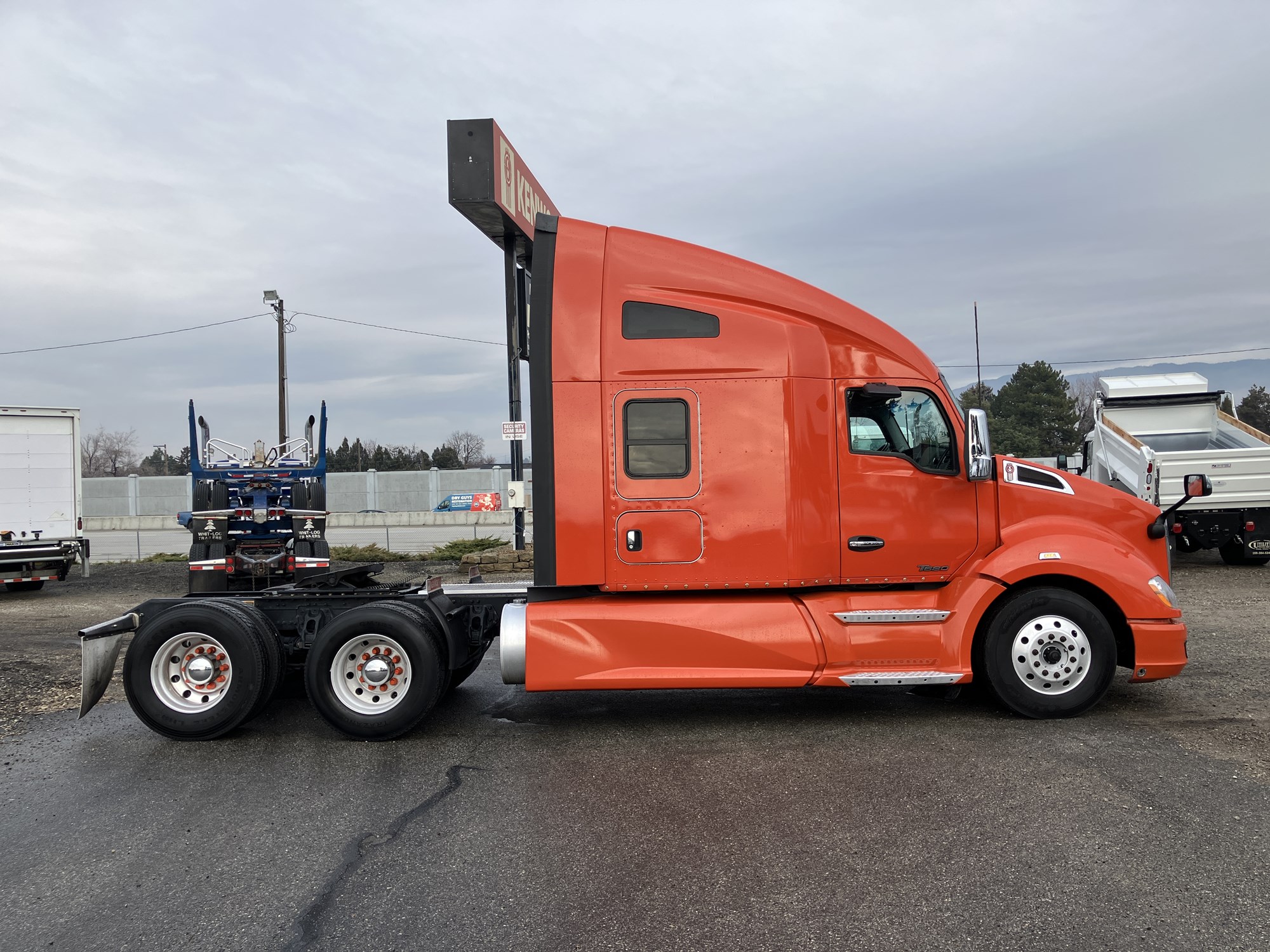2022 Kenworth T680 - image 6 of 6