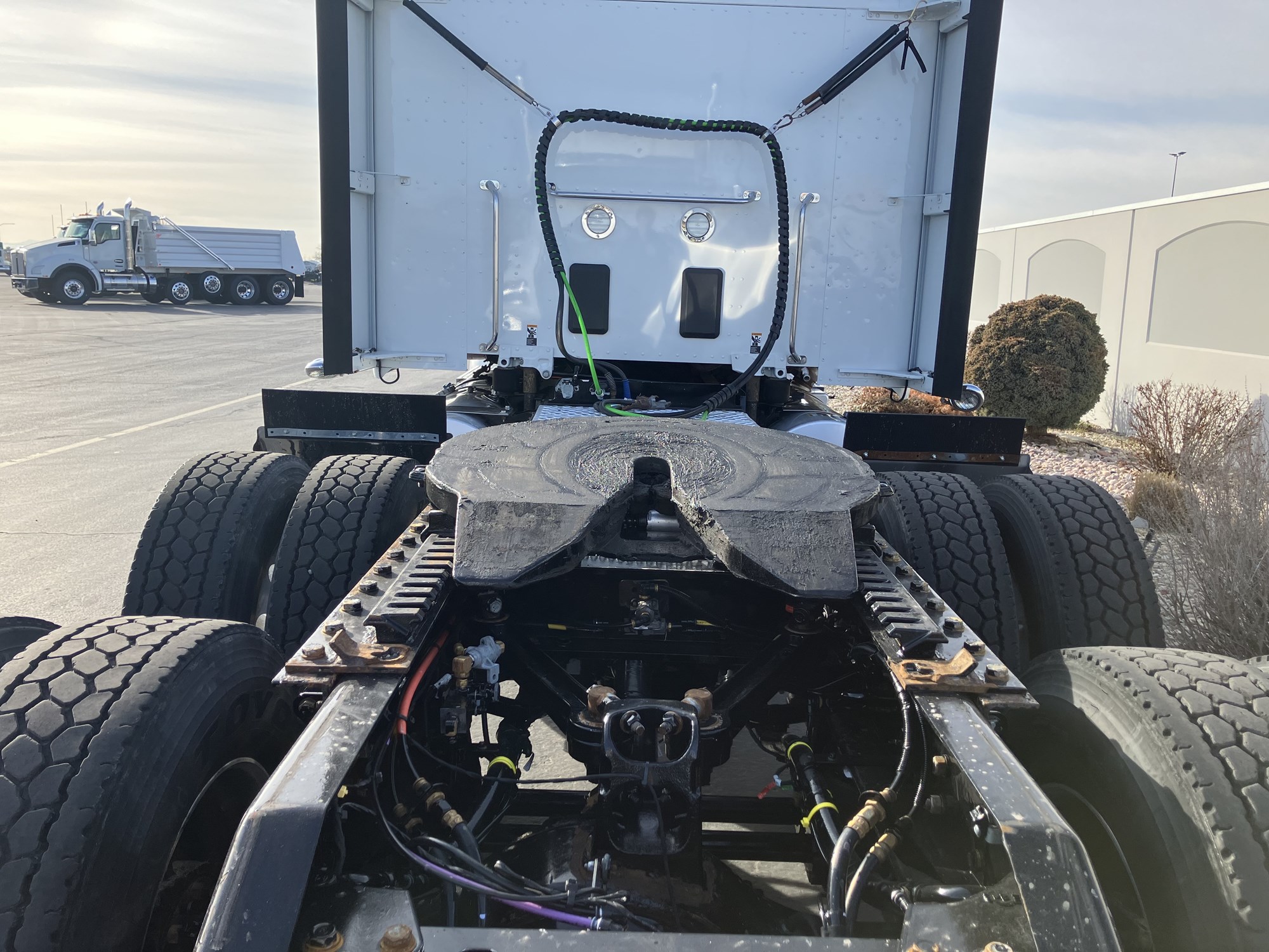 2022 Kenworth T880 - image 6 of 6