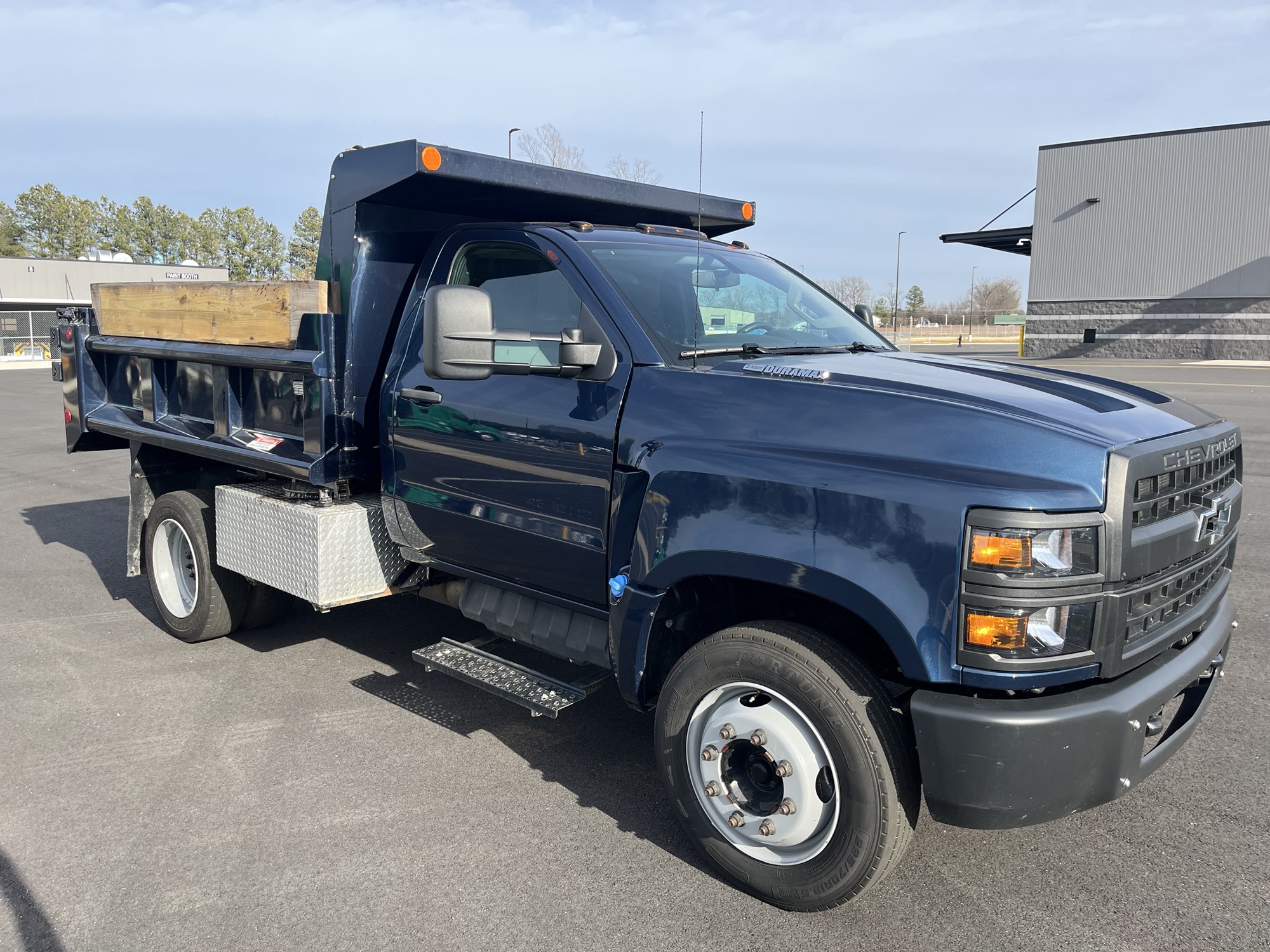 2023 Chevrolet Silverado - image 3 of 6