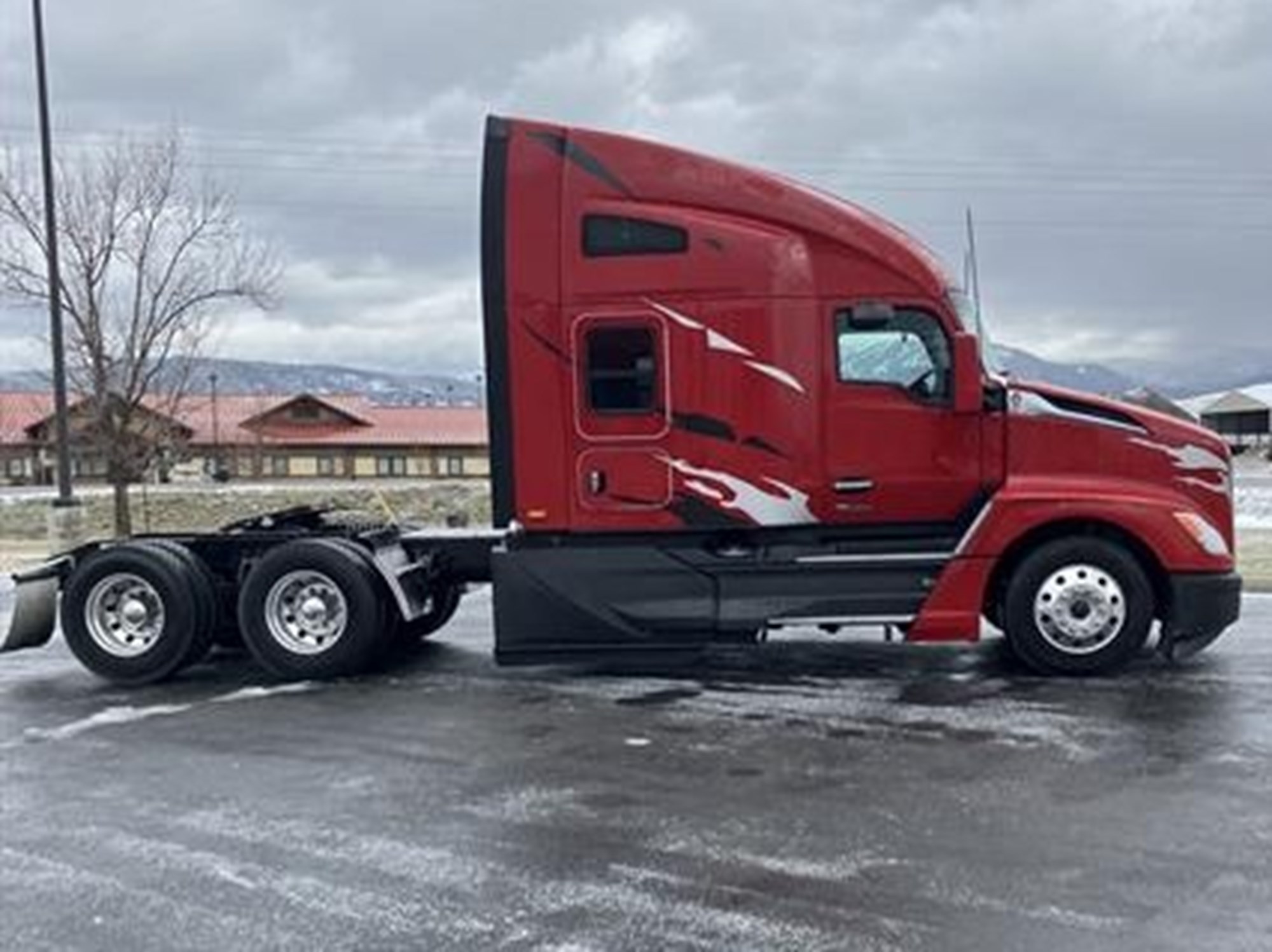 2023 Kenworth T680 - image 6