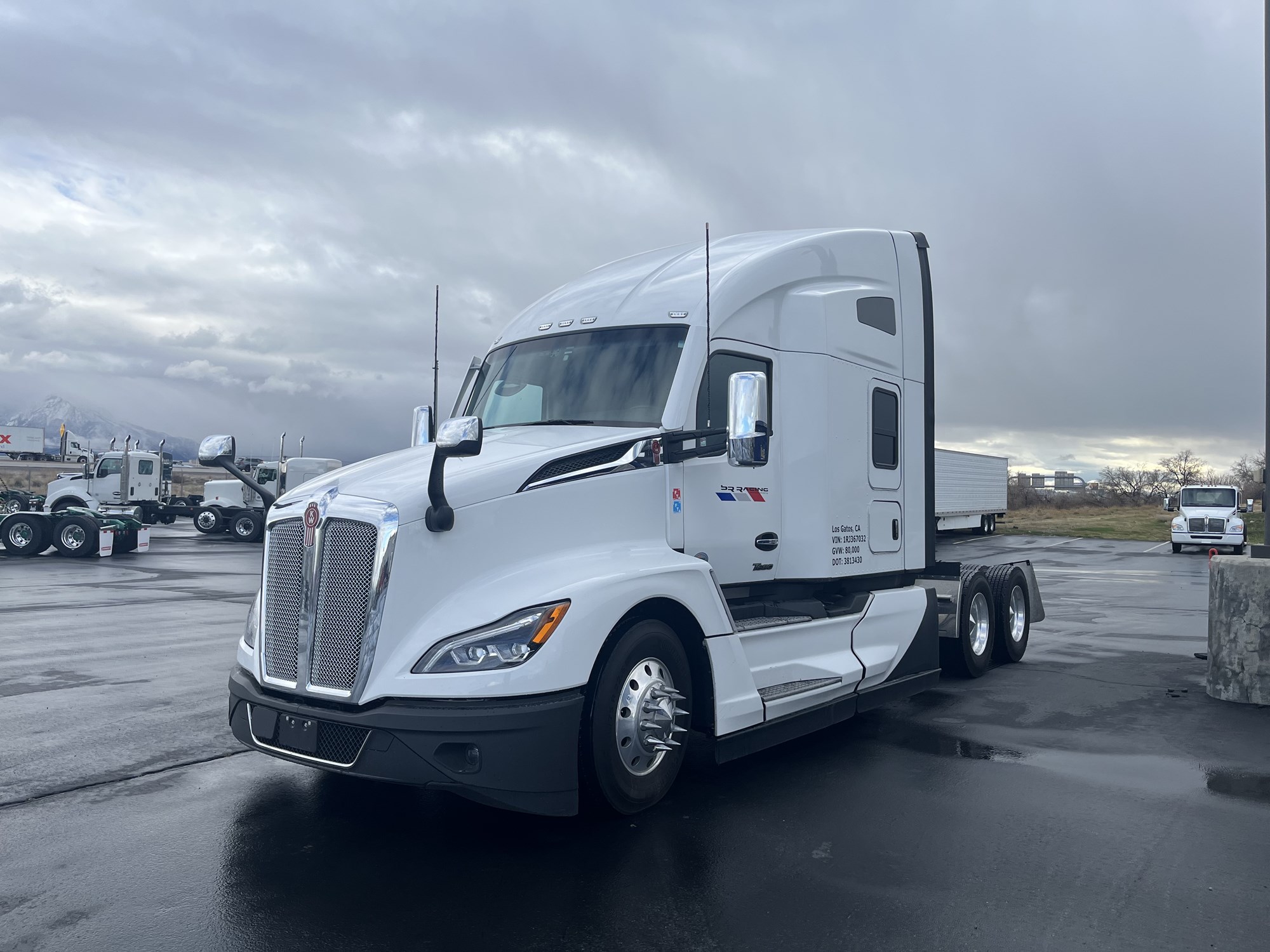 2024 Kenworth T680 - image 1 of 2