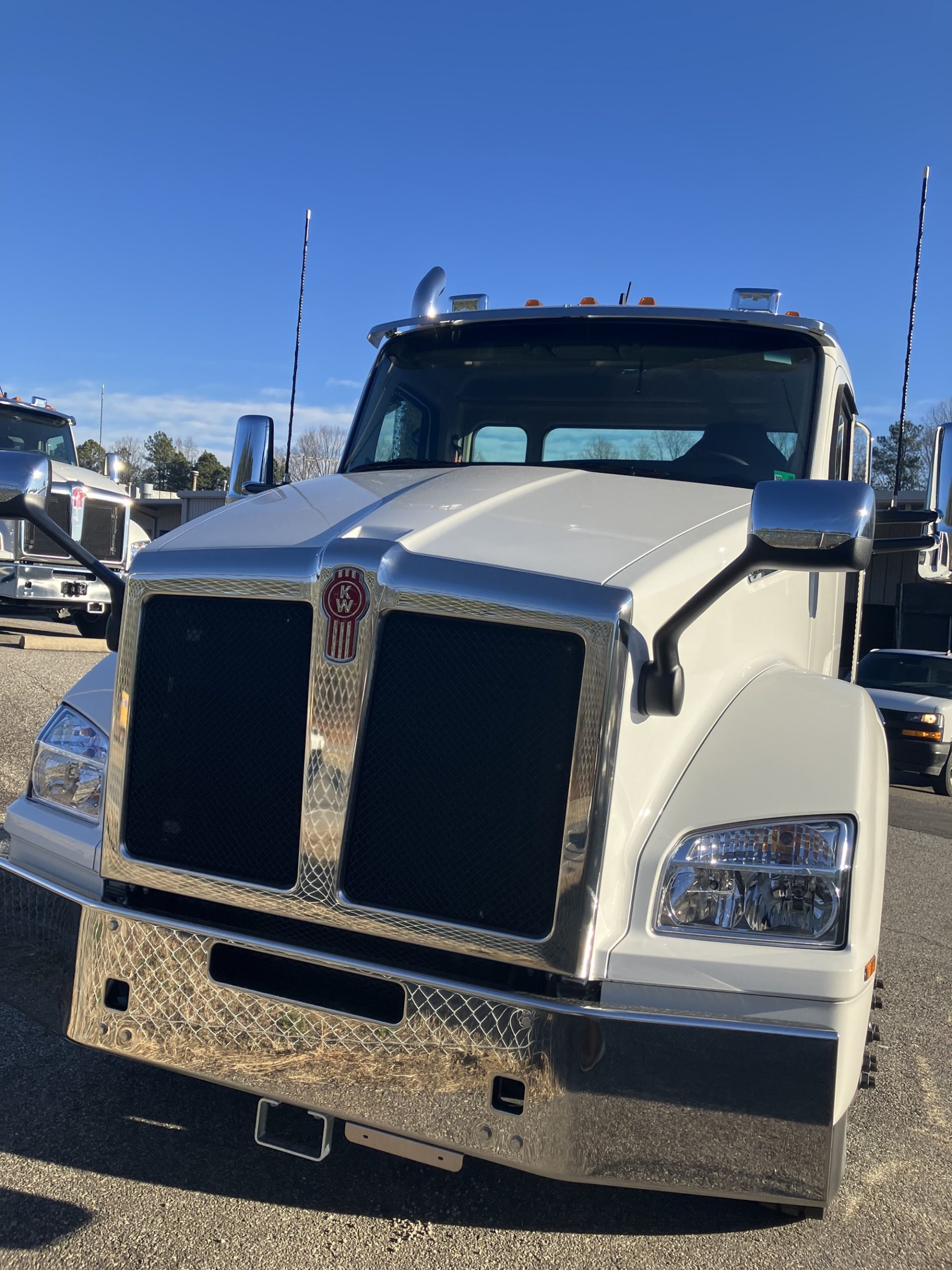 2026 Kenworth T880 - image 6