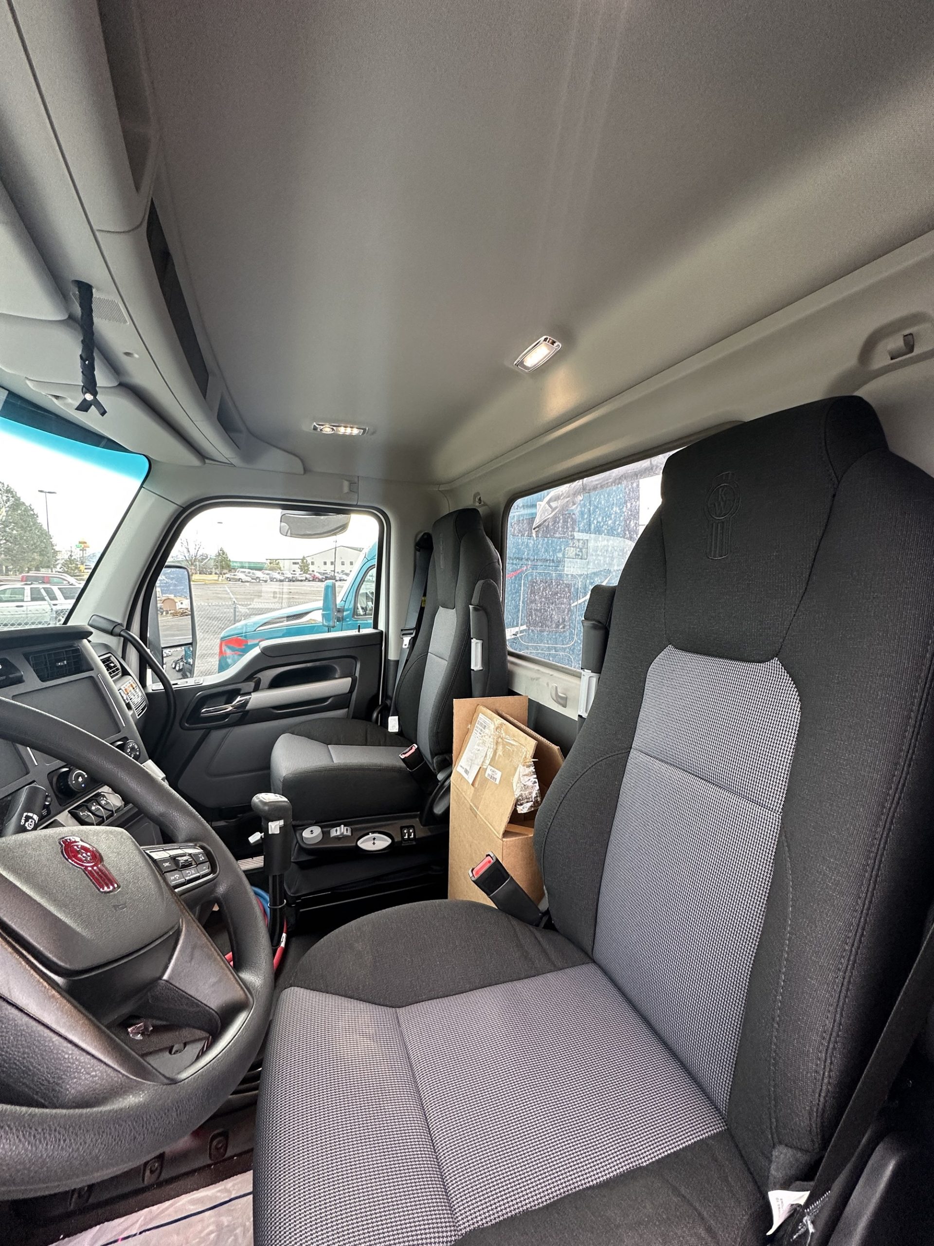 2026 Kenworth T880 - image 5