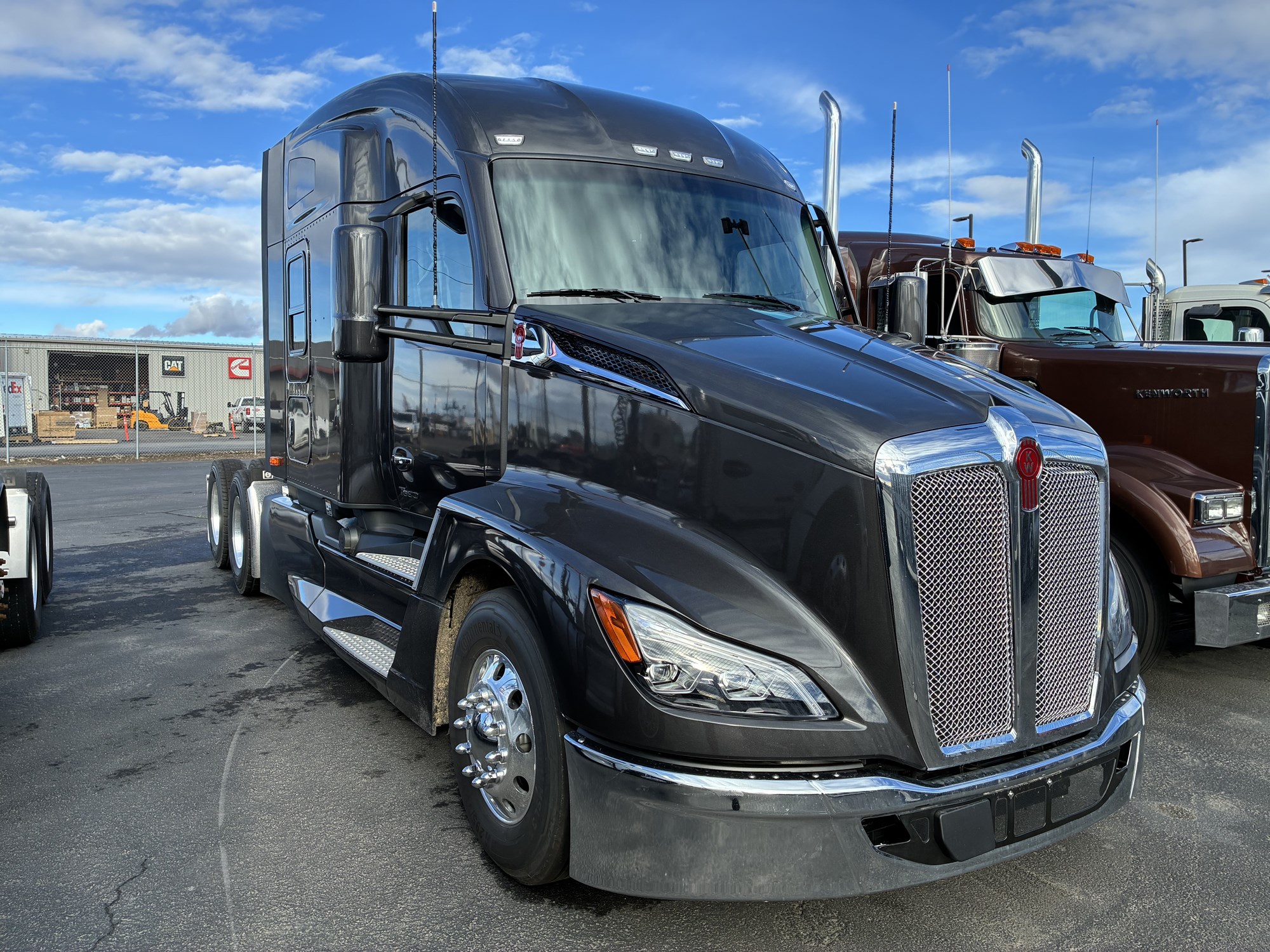 2026 Kenworth T680 - image 3