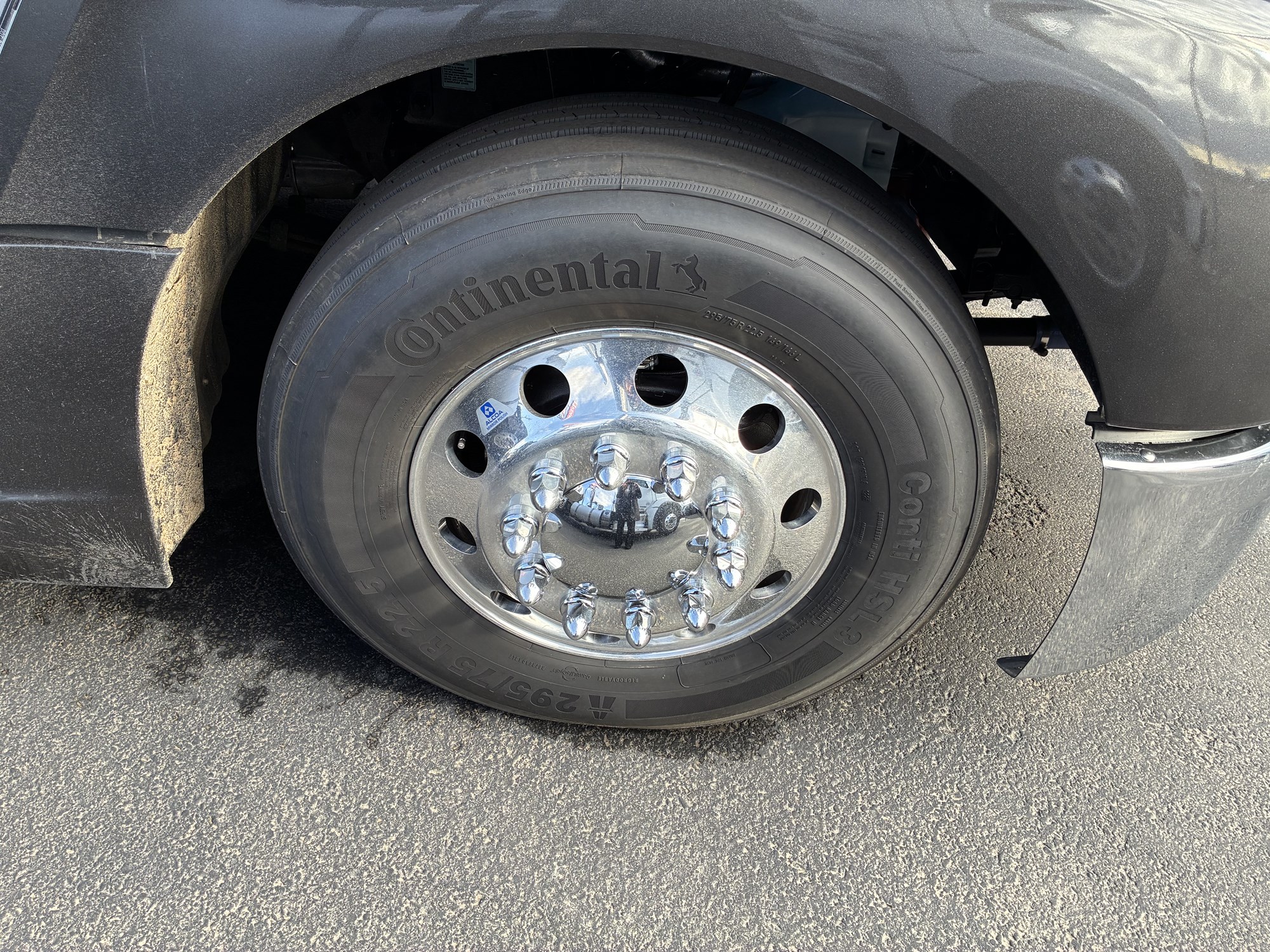 2026 Kenworth T680 - image 4