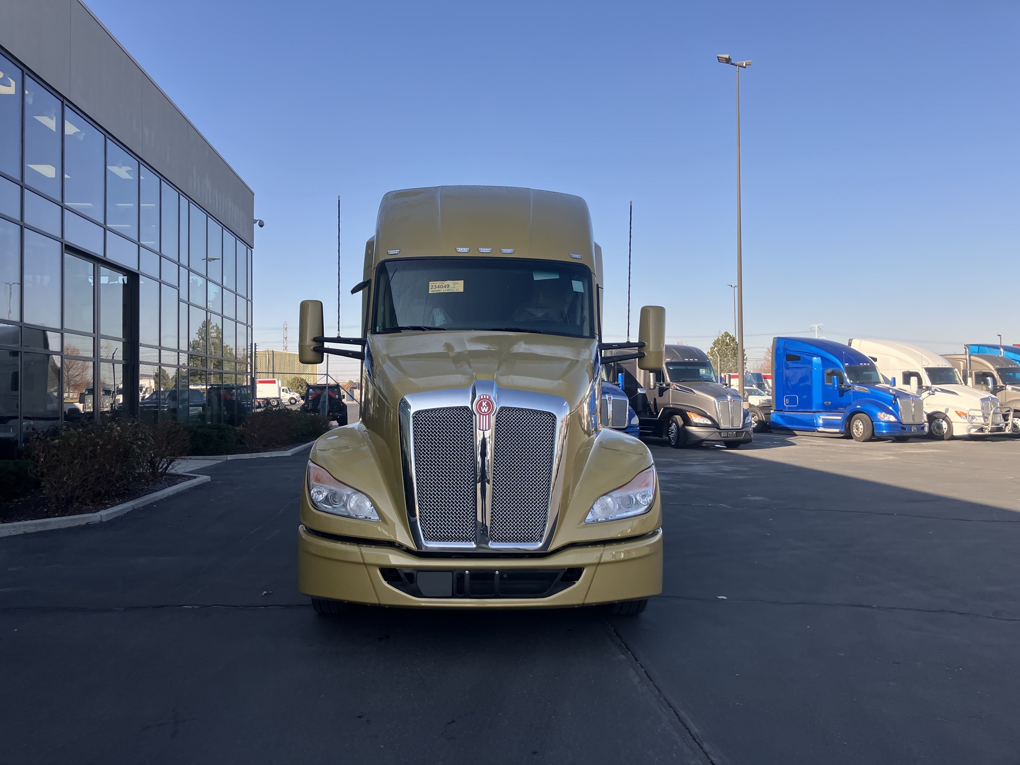 2026 Kenworth T680 Next Gen - image 2 of 6